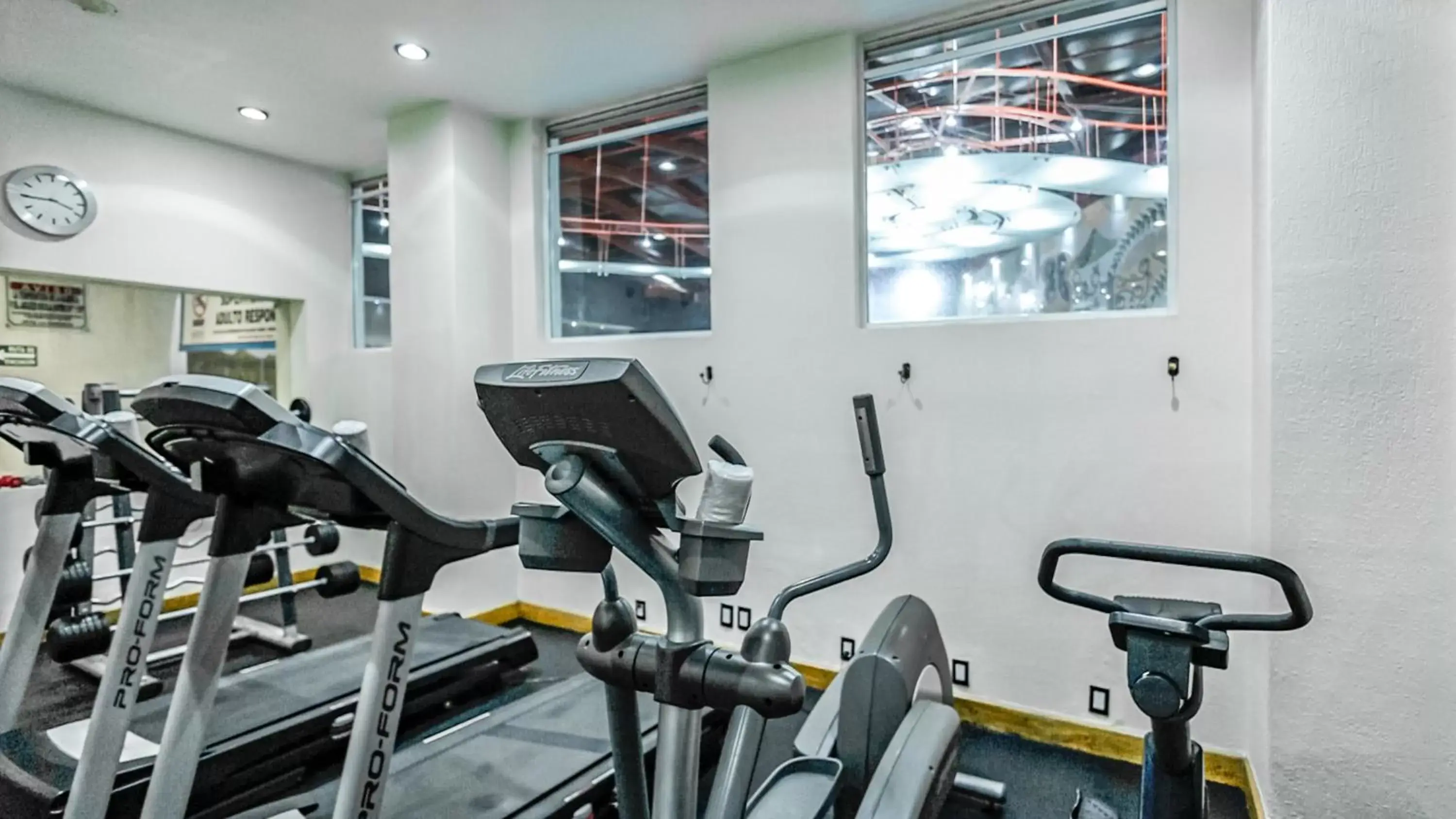 Fitness centre/facilities, Fitness Center/Facilities in Suites Inn la Muralla Hotel & Spa