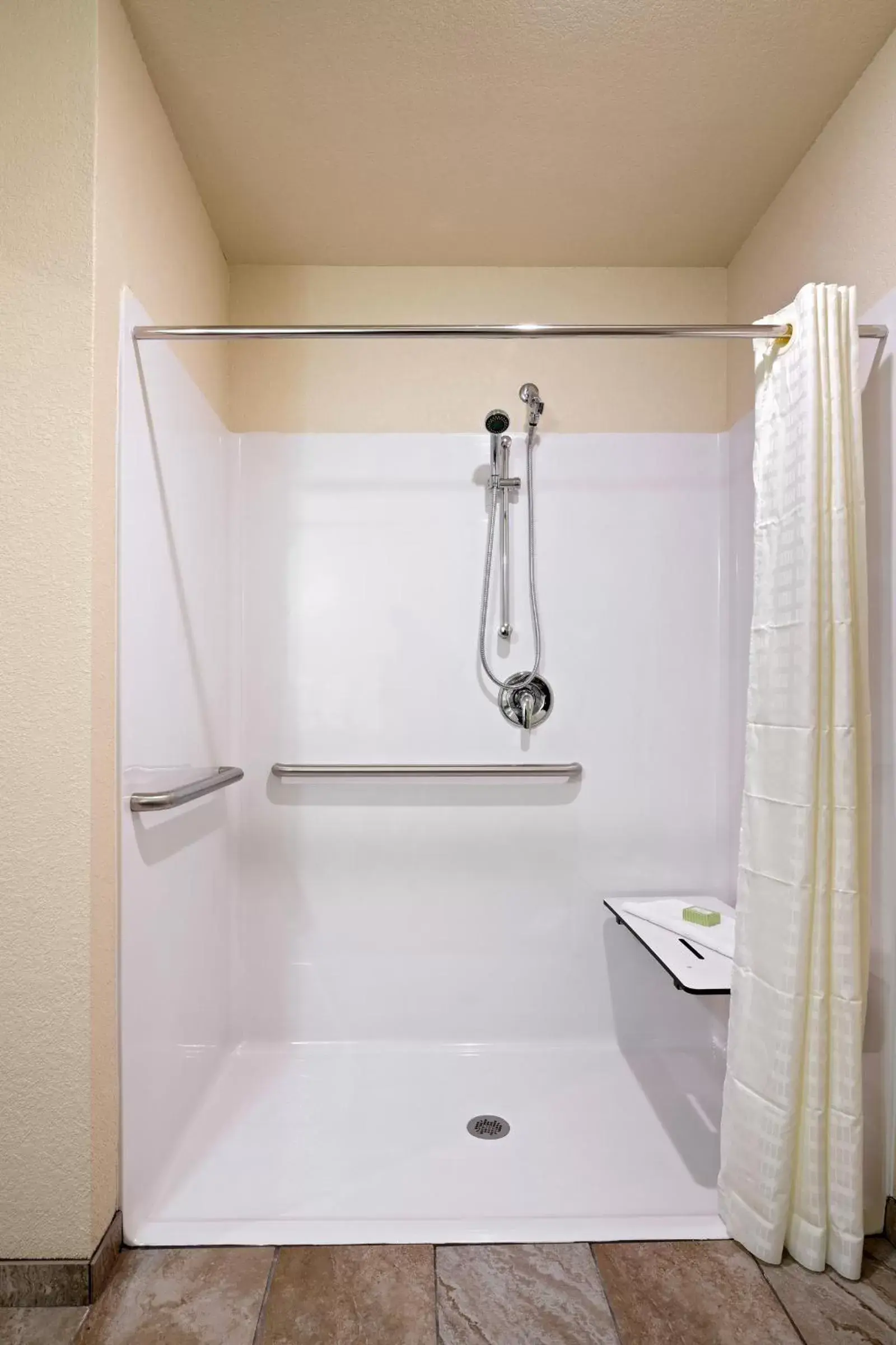 Shower, Bathroom in Cobblestone Inn & Suites - Yuma