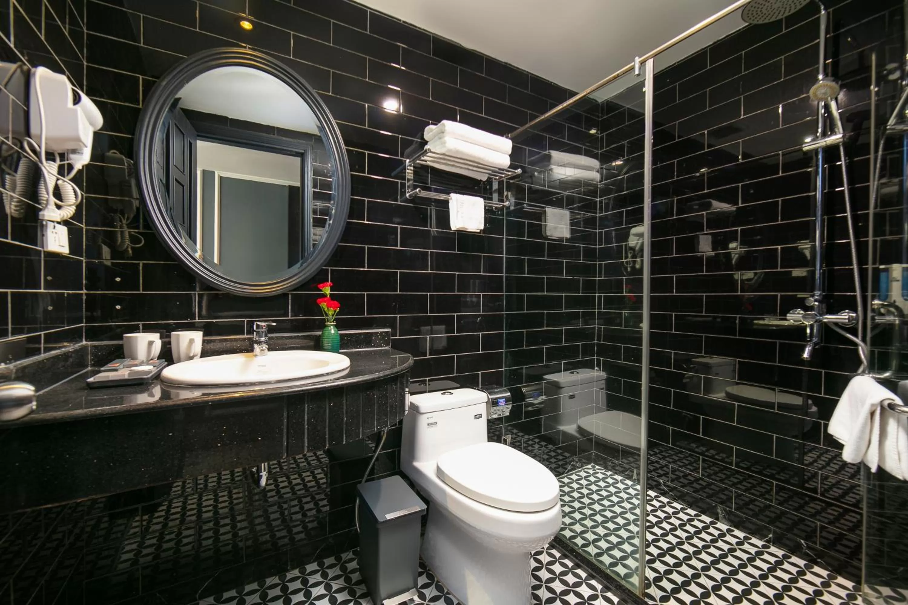 Shower, Bathroom in La Selva Premium Hotel