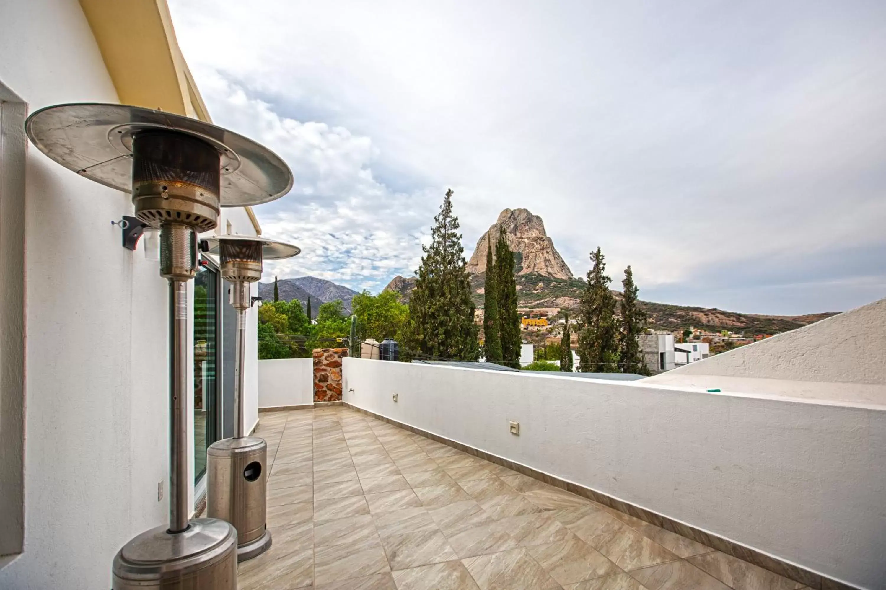 Mountain view, Balcony/Terrace in Hotel la Cuesta Toscana