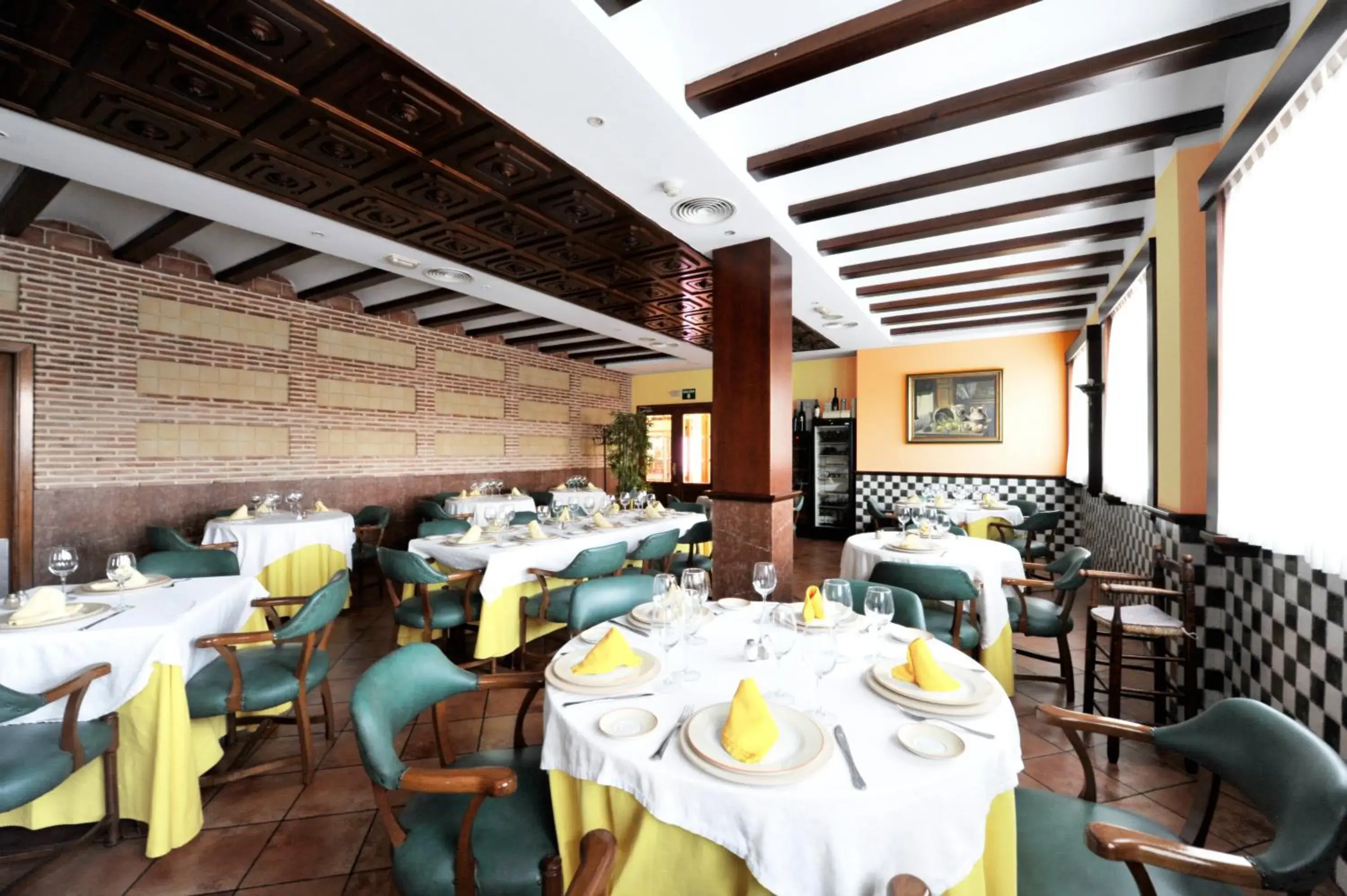 Restaurant/places to eat in Hotel Lozano Restaurant/places to eat in Hotel Lozano