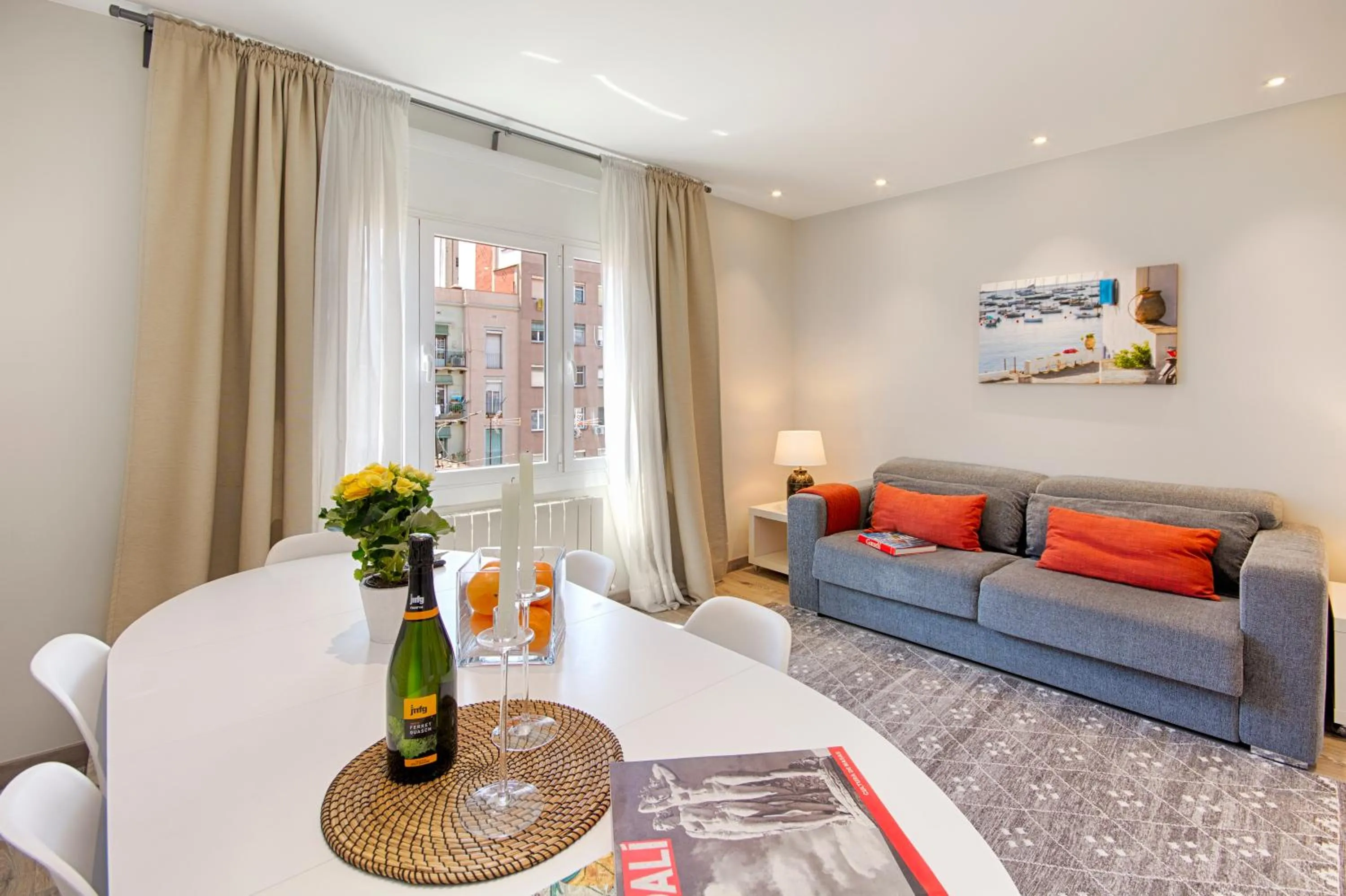 TV and multimedia in Eixample Building Apartments by Mercedes Heritage