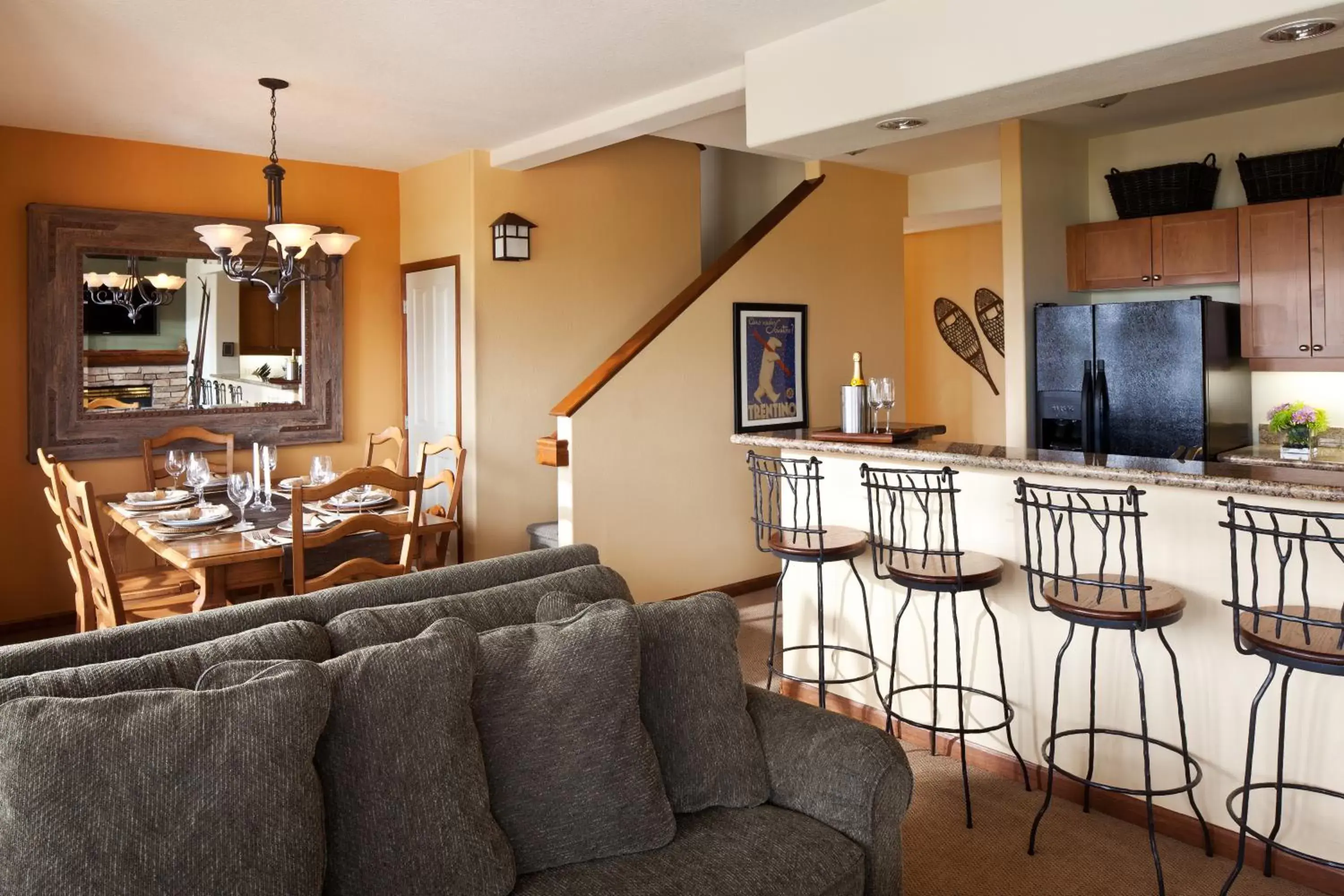 Living room, Lounge/Bar in Juniper Springs Resort
