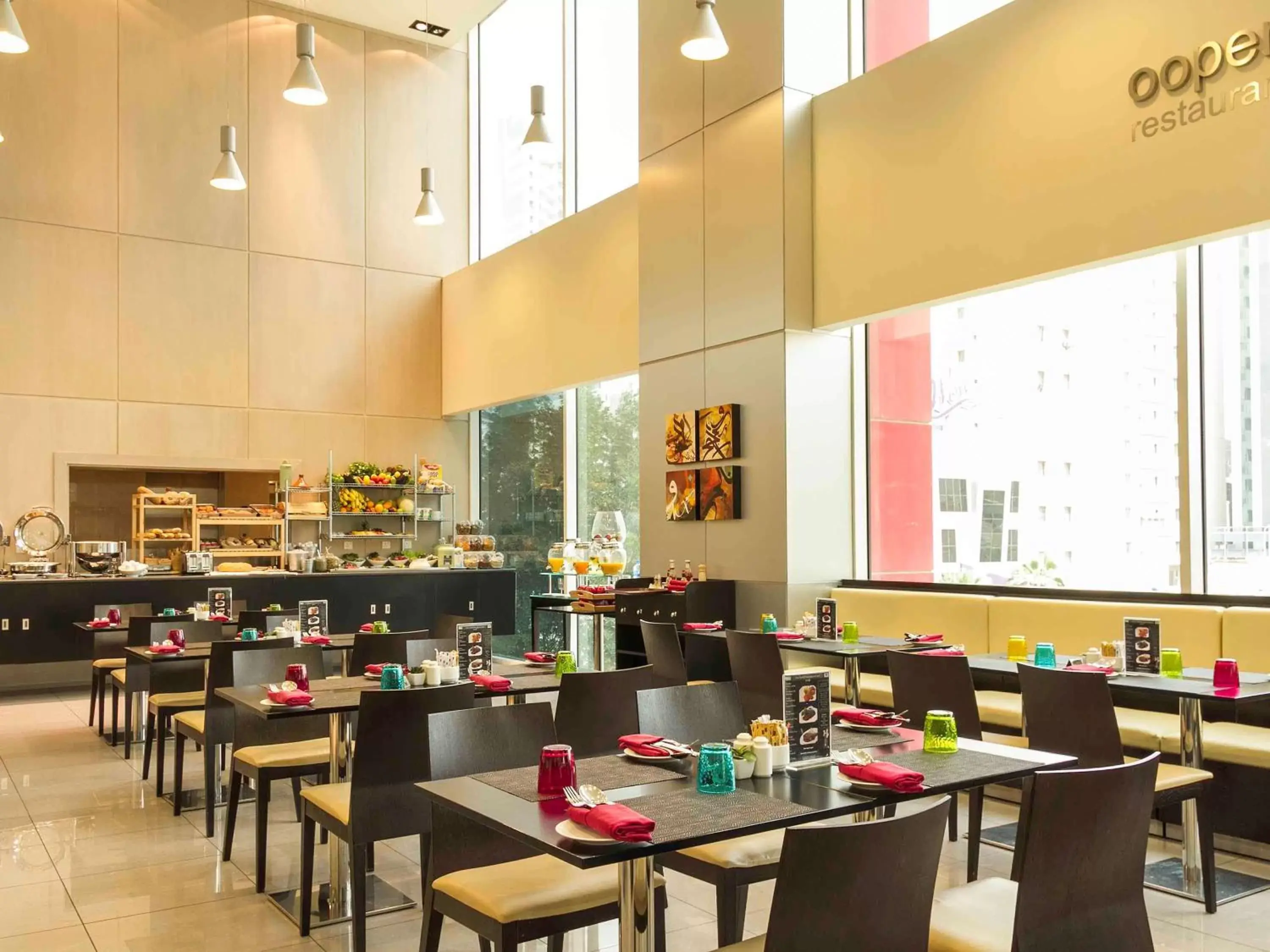 Restaurant/Places to Eat in ibis Sharq