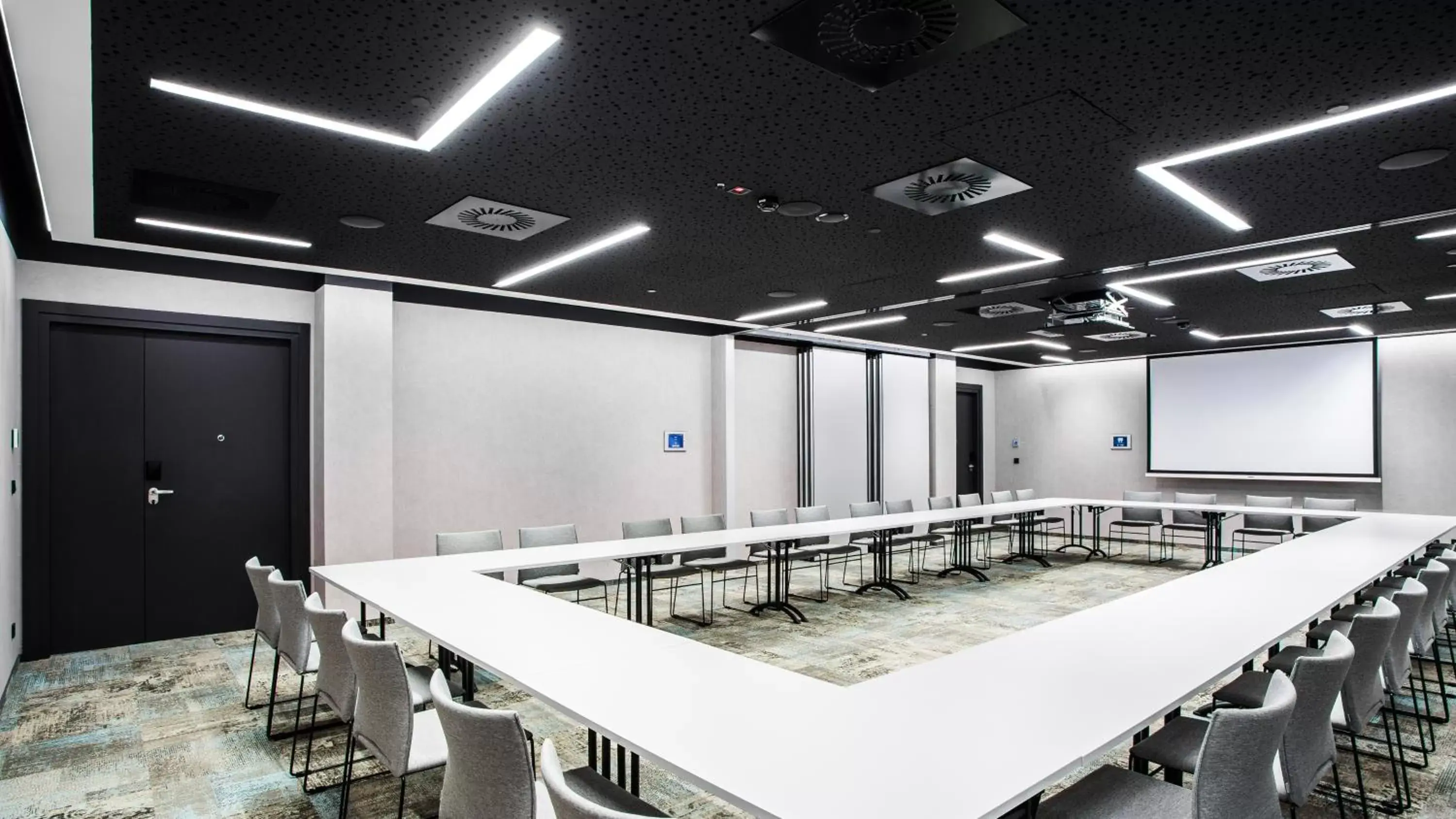 Meeting/conference room in ibis Styles Warszawa City