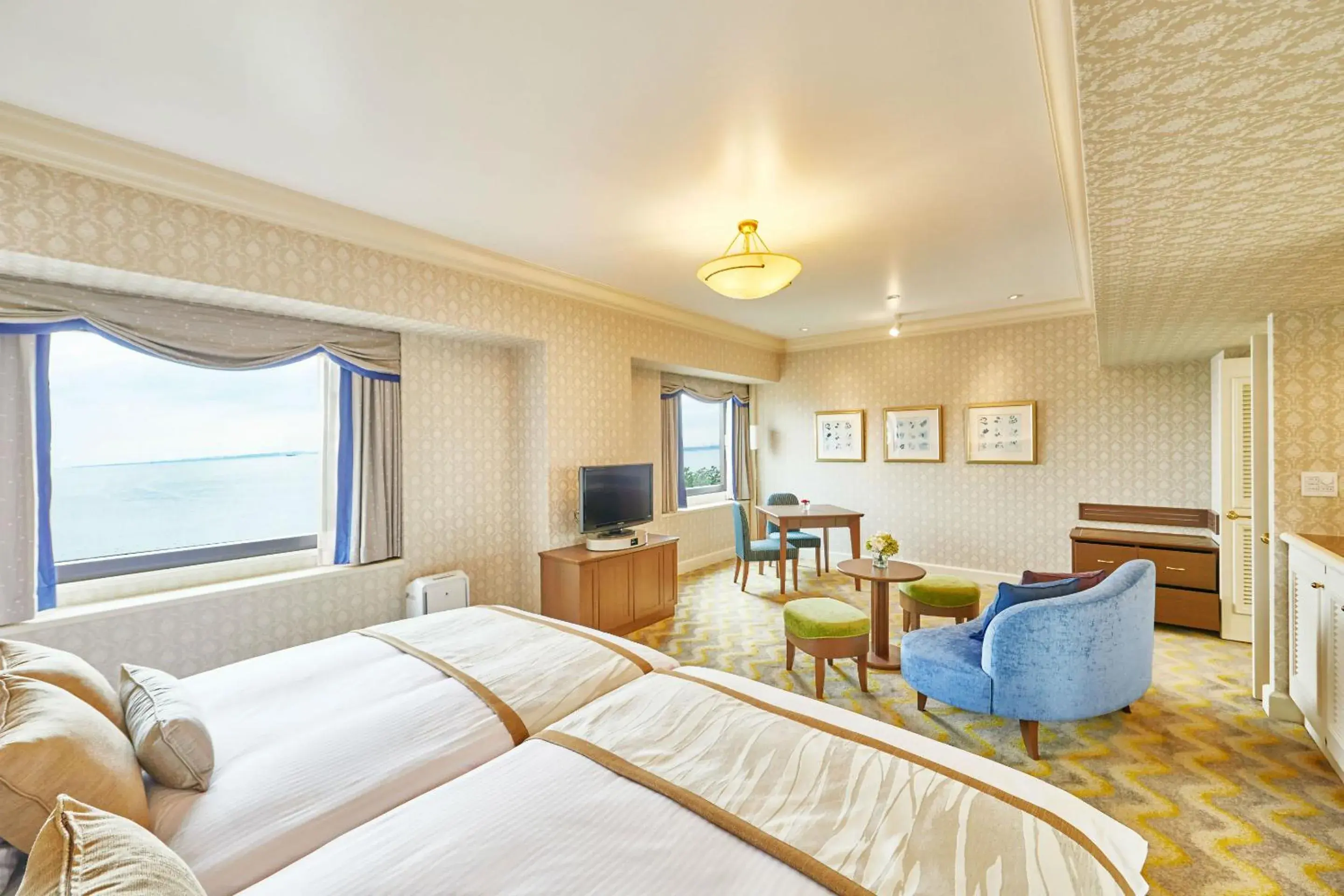 Bed in Hotel Okura Tokyo Bay