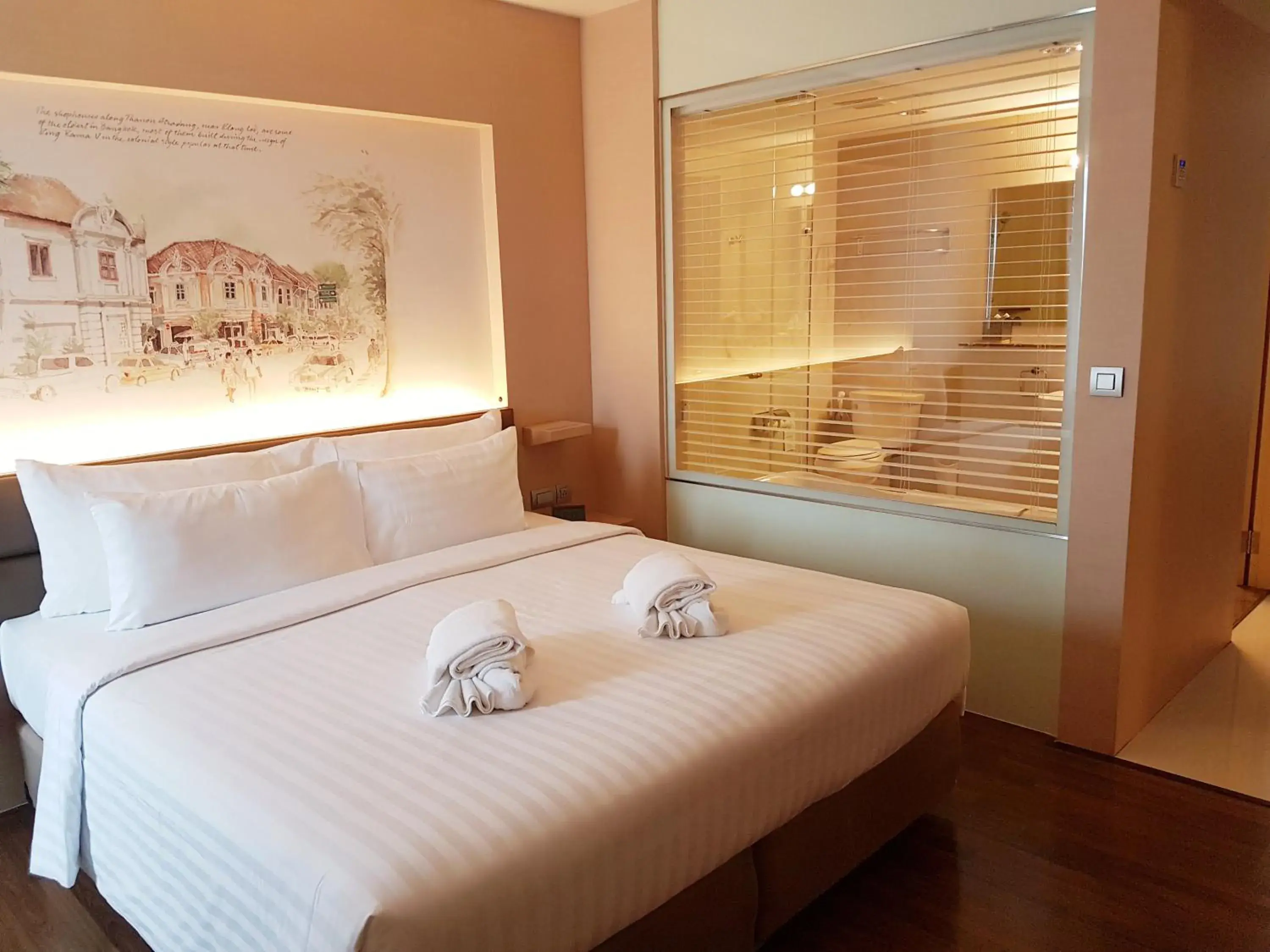 Bed in Parinda Hotel