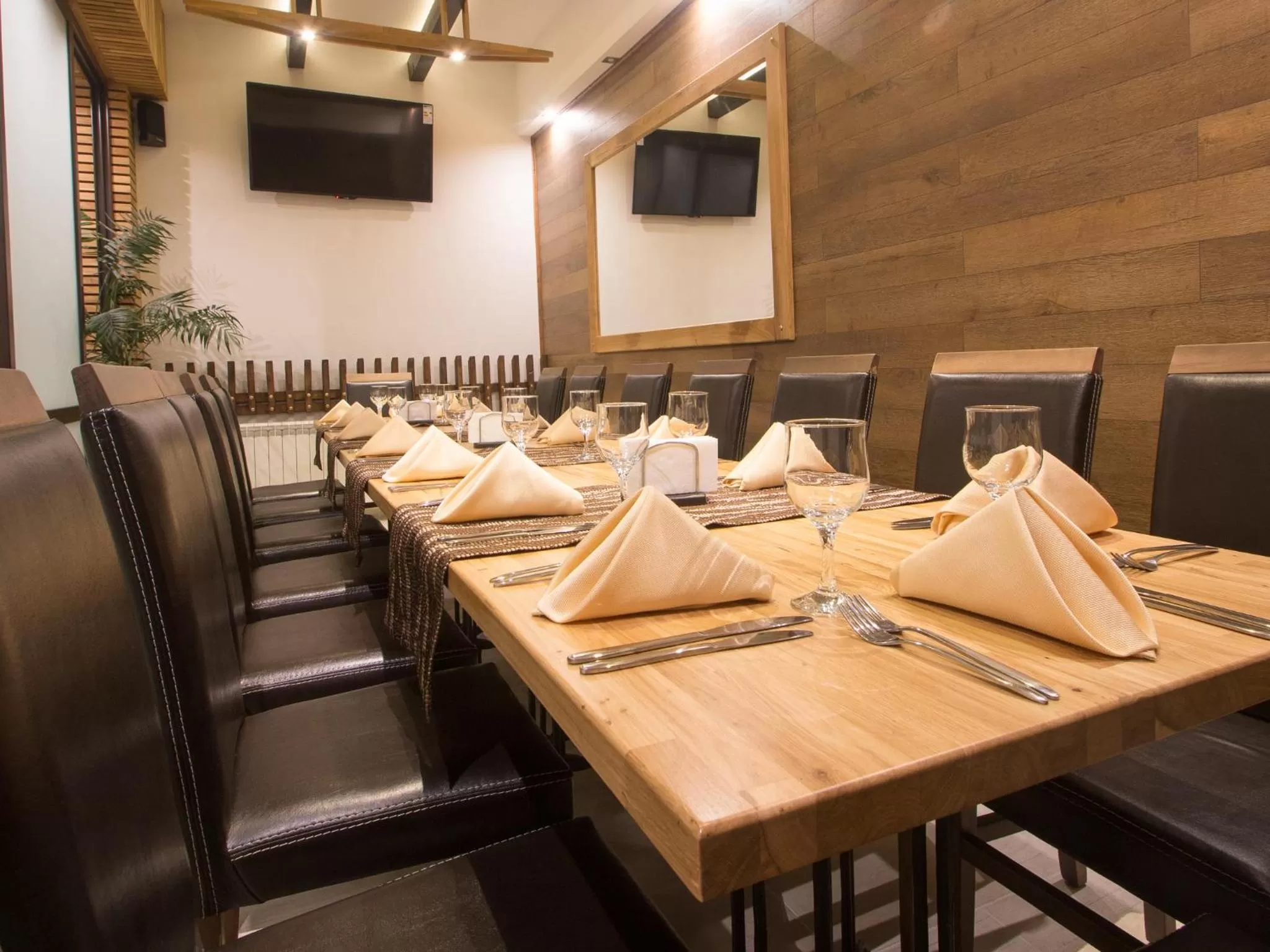 Restaurant/places to eat in Park Hotel Asenevtsi