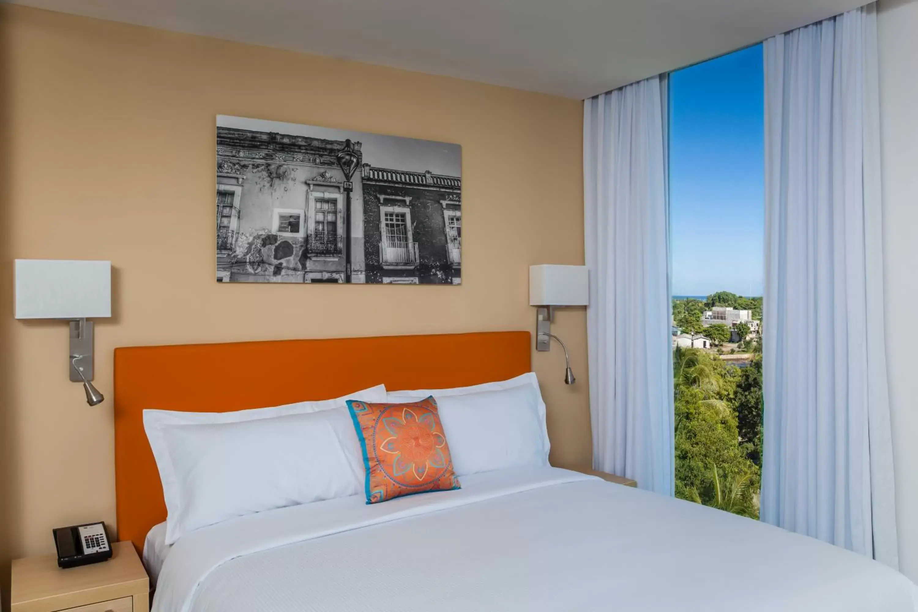 Photo of the whole room, Bed in Fiesta Inn & Loft Ciudad del Carmen