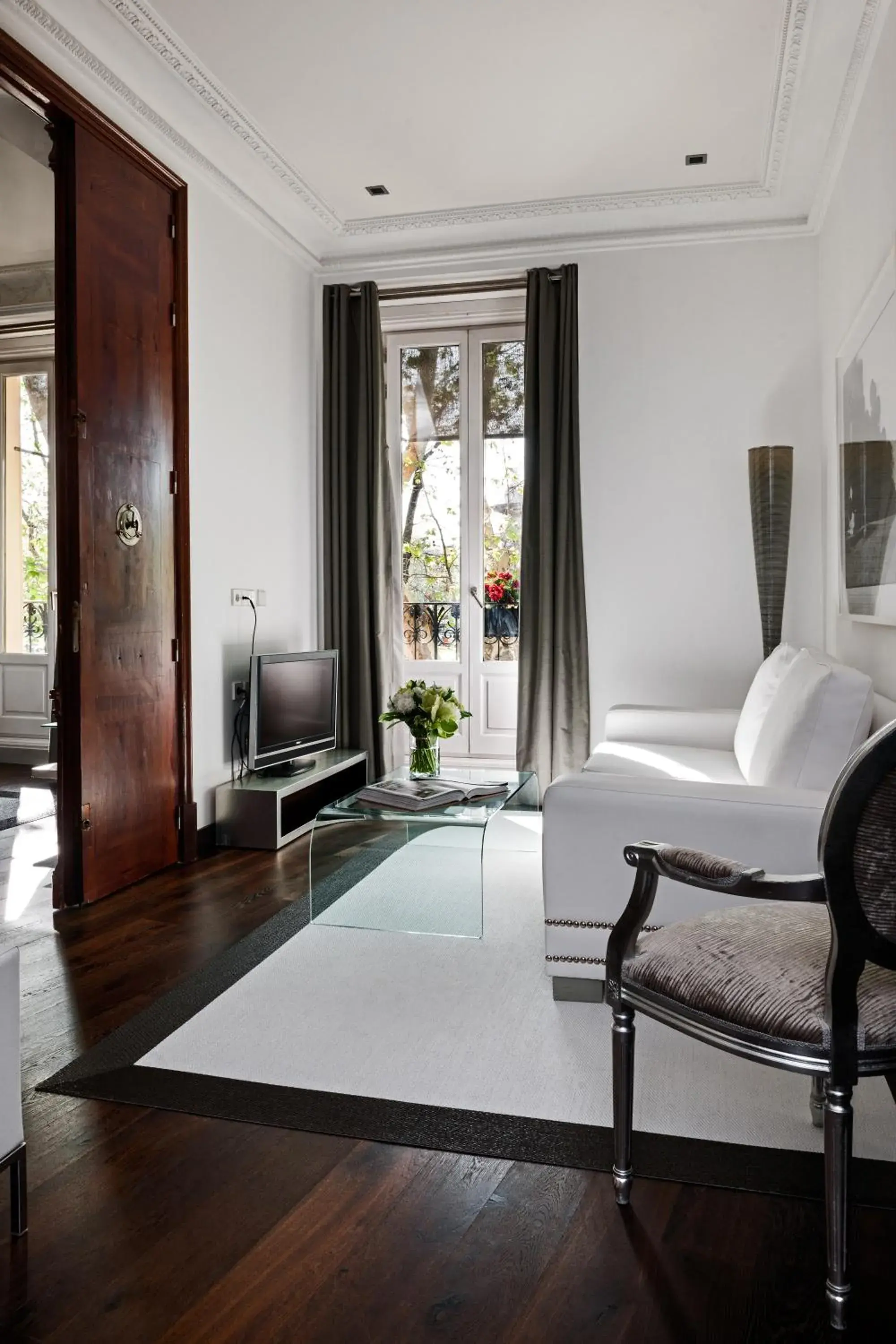 View (from property/room), Bed in Hospes Puerta de Alcalá, a Member of Design Hotels View (from property/room), Bed in Hospes Puerta de Alcalá, a Member of Design Hotels