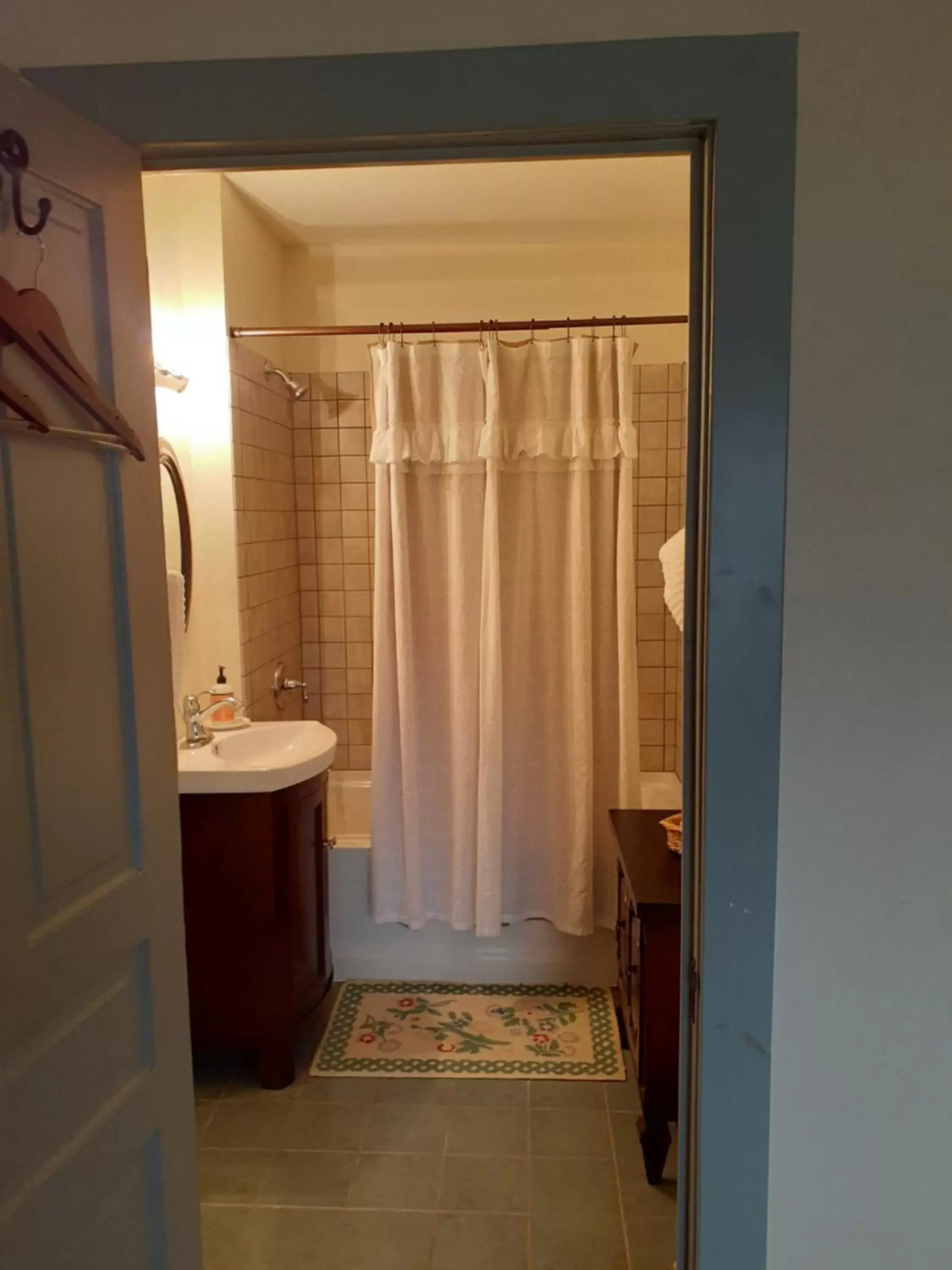 Bathroom in Laughing Heart Lodge