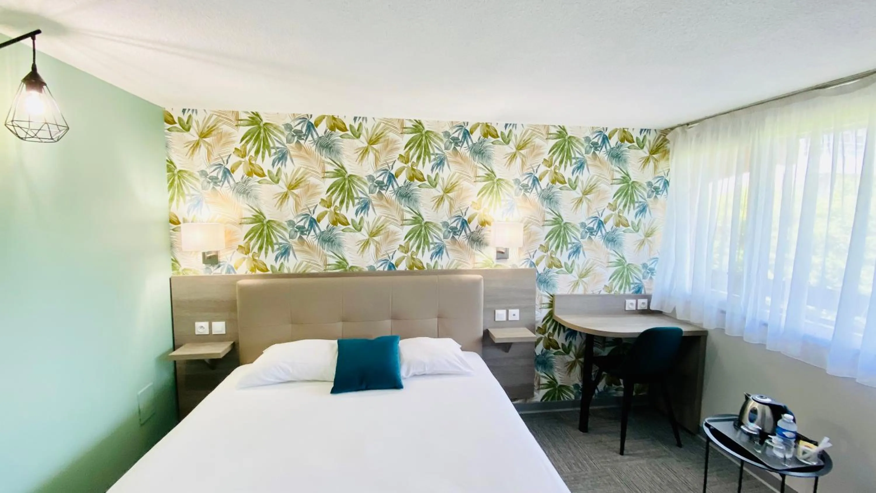 Bed in Campanile Laon