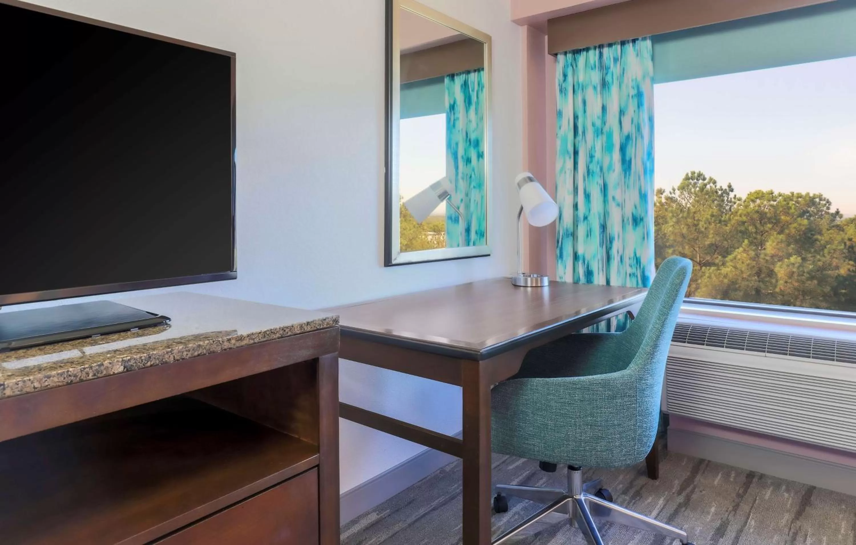 Bedroom in Hilton Garden Inn Raleigh-Durham/Research Triangle Park