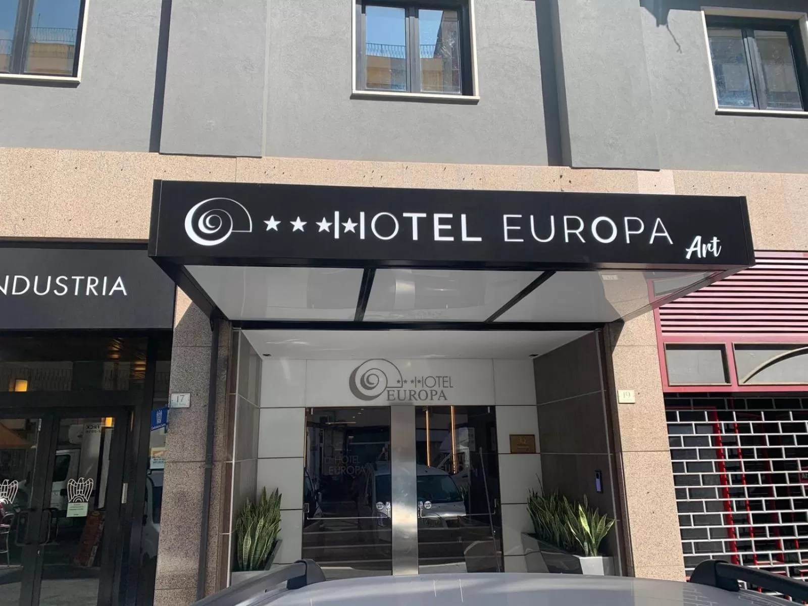 Property building in Hotel Europa Art Caserta