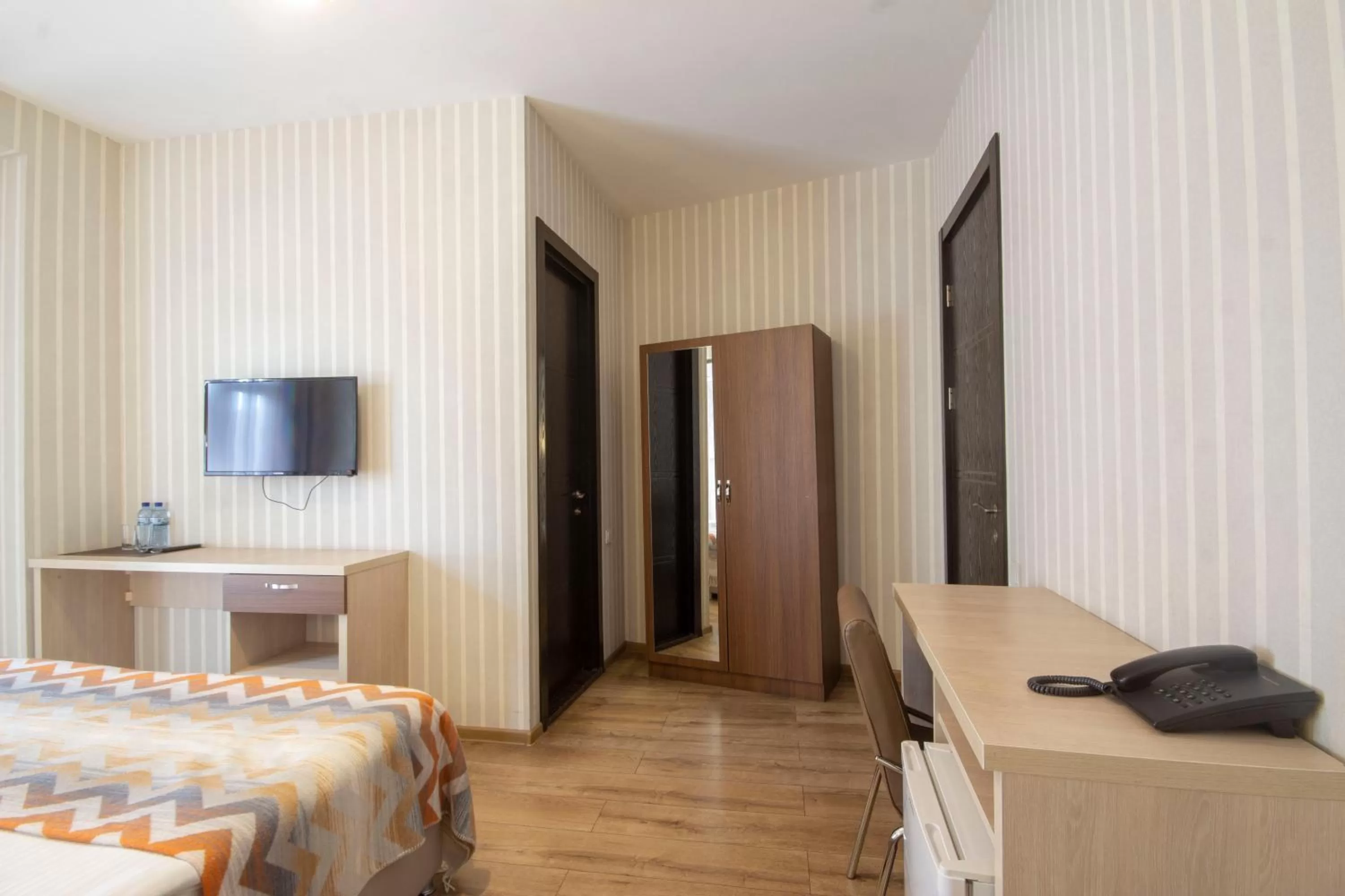 Photo of the whole room, Bed in Light House Old City