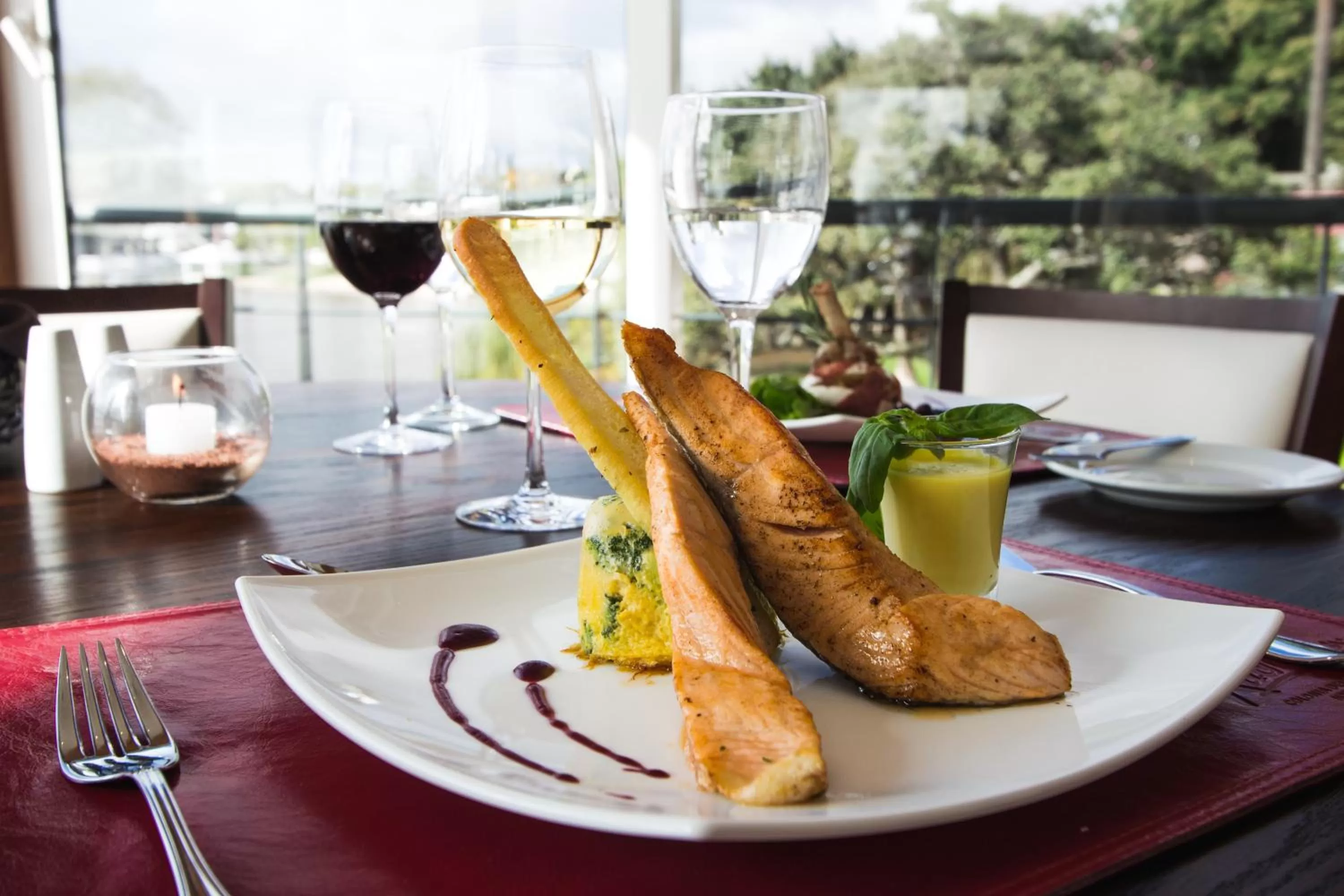 Restaurant/places to eat in Radisson Hotel Colonia del Sacramento