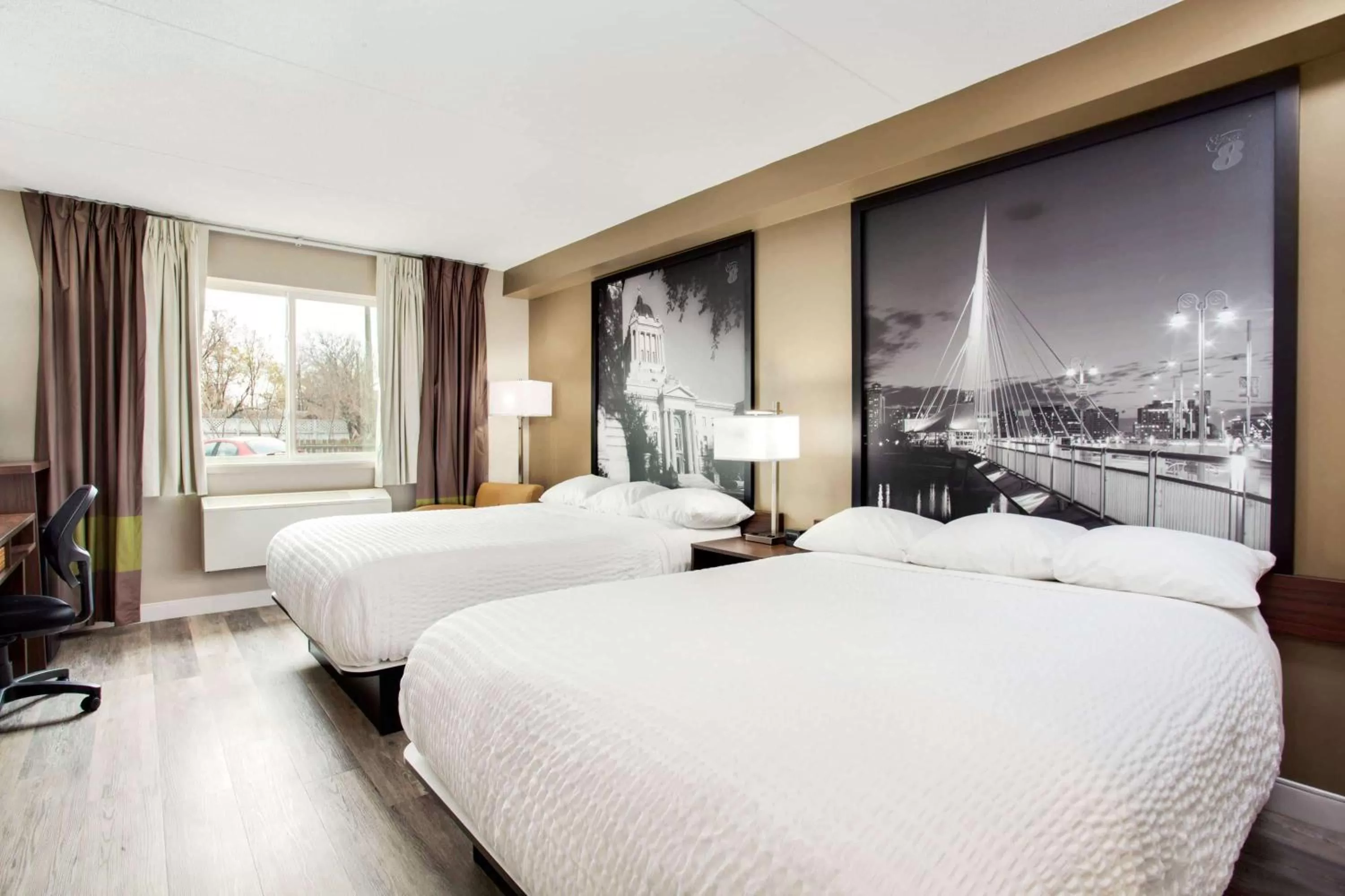 Photo of the whole room, Bed in Super 8 by Wyndham Winnipeg West