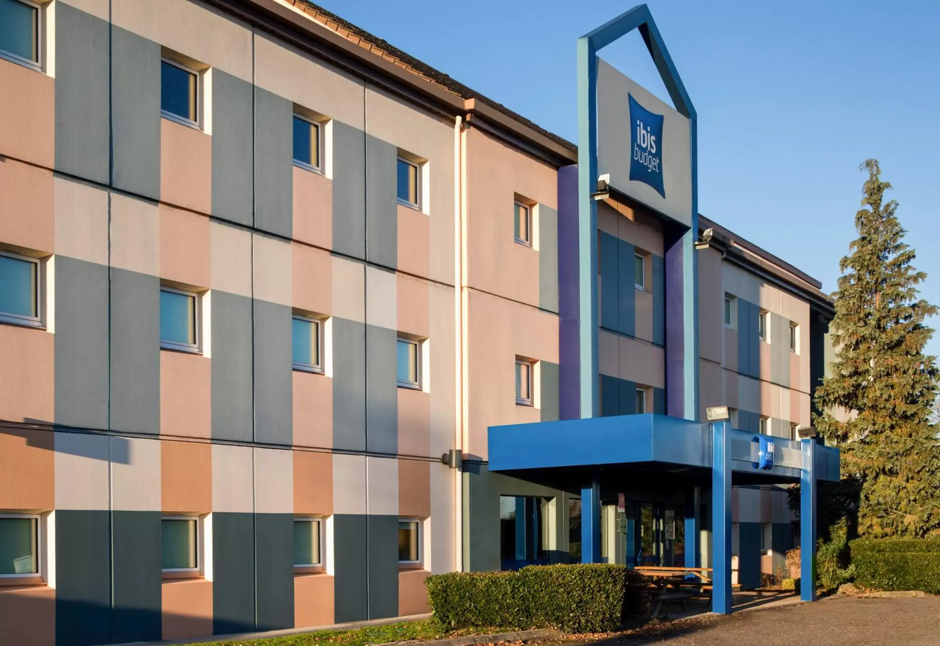 Facade/entrance, Property Building in Hotel Ibis Budget Vichy