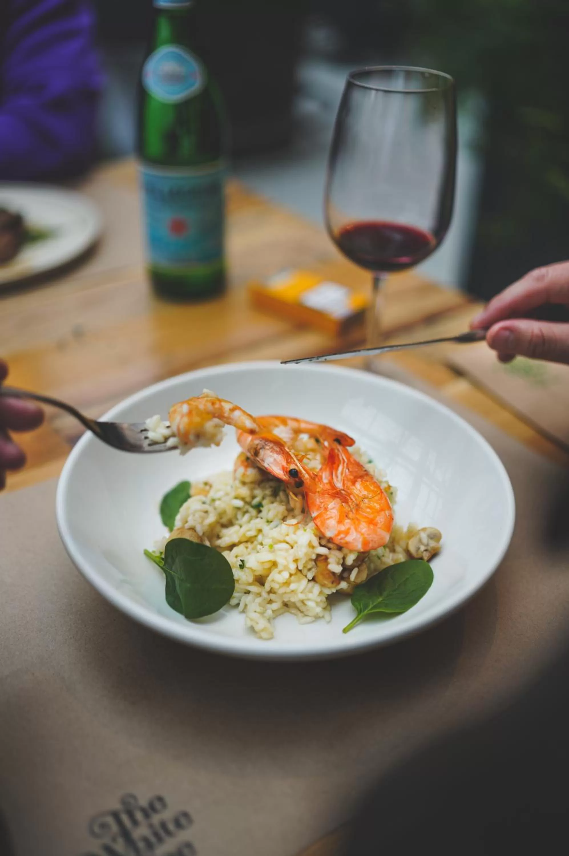 Restaurant/places to eat in The White Tree