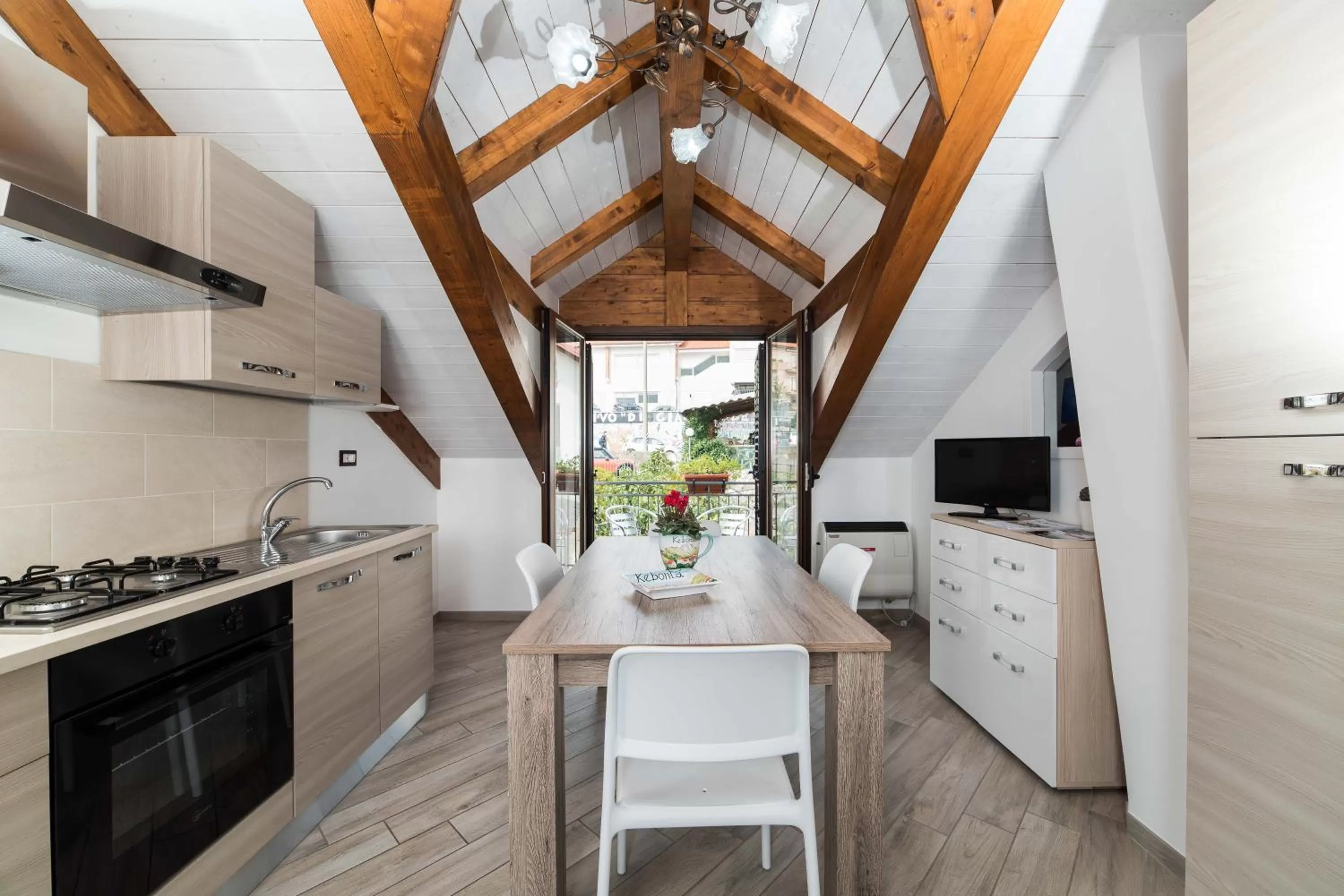 Kitchen or kitchenette in B&B Kebontà