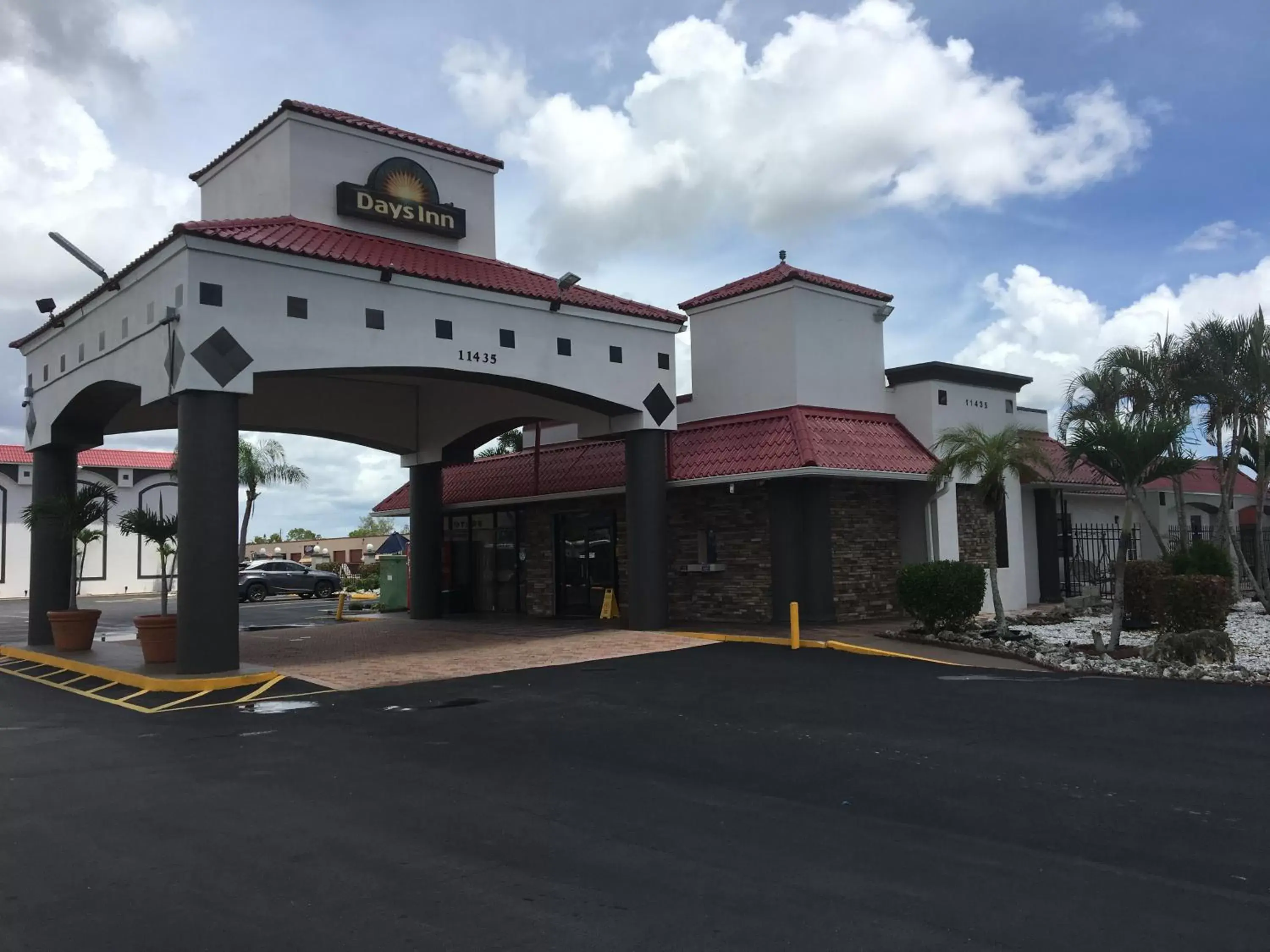 Street view, Property Building in Days Inn by Wyndham Fort Myers