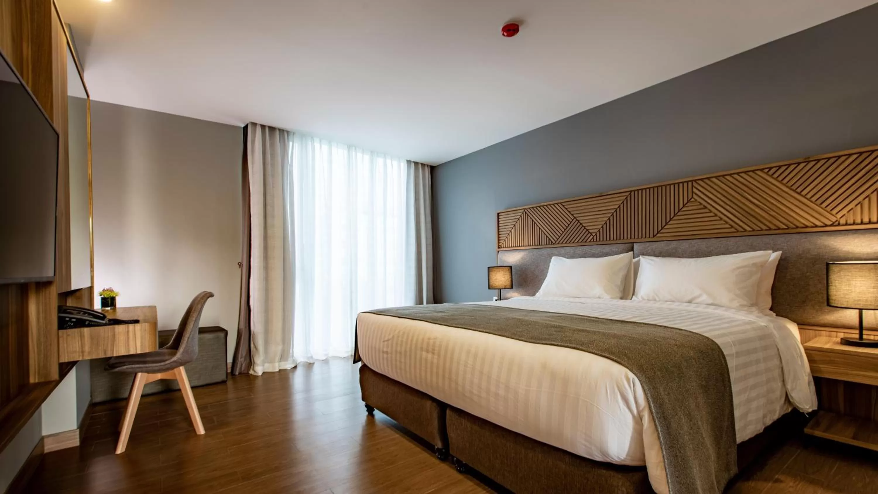 Photo of the whole room, Bed in Canalis Suvarnabhumi Airport Hotel