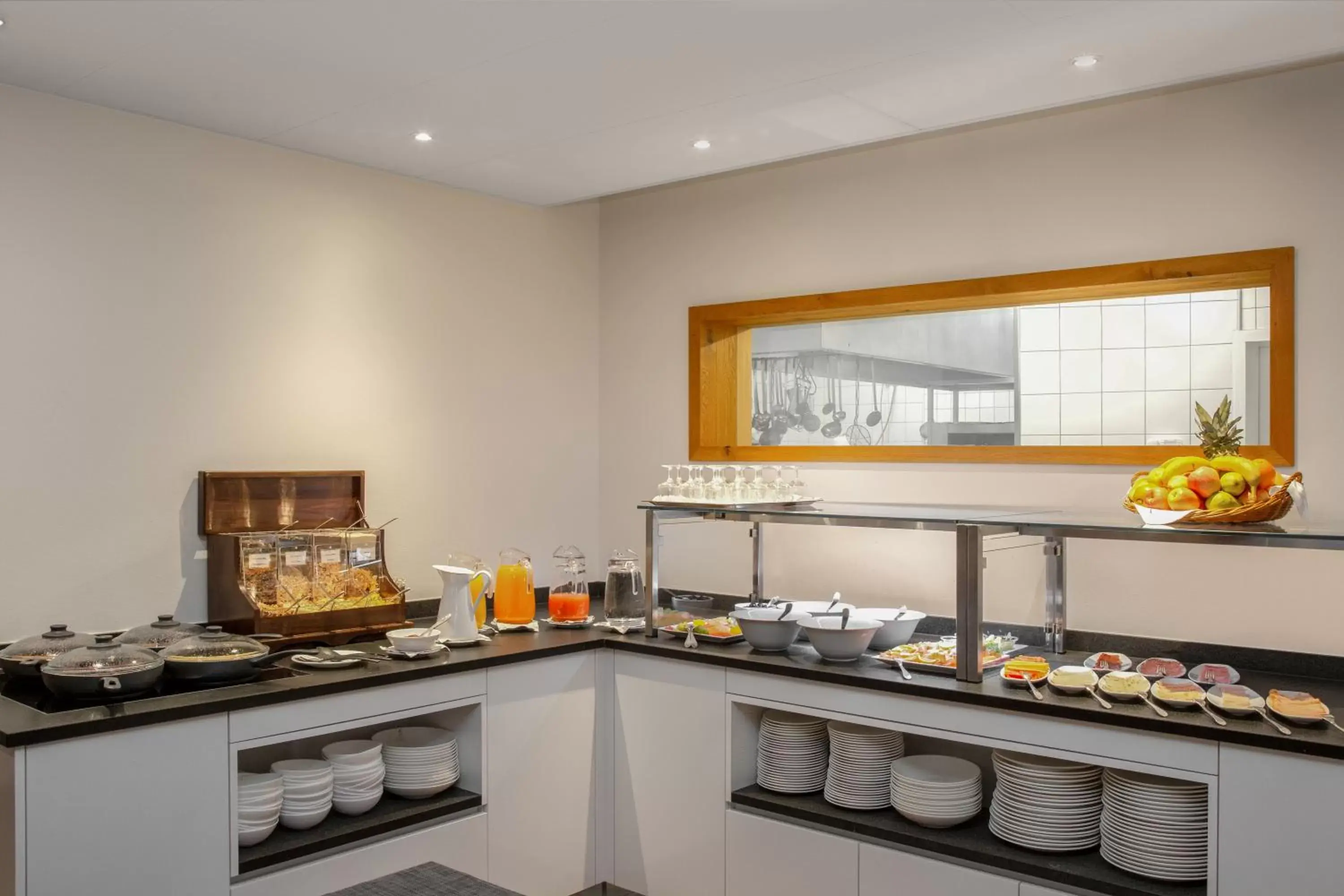 Buffet breakfast, Kitchen/Kitchenette in Hotel Waldegg - Adults only