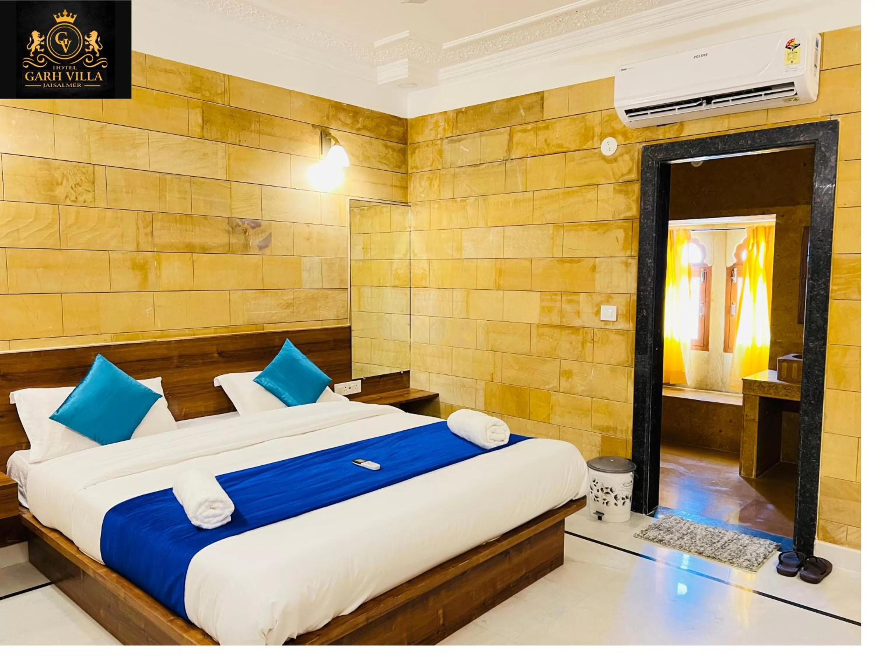 Property building, Bed in Hotel Garh Vila
