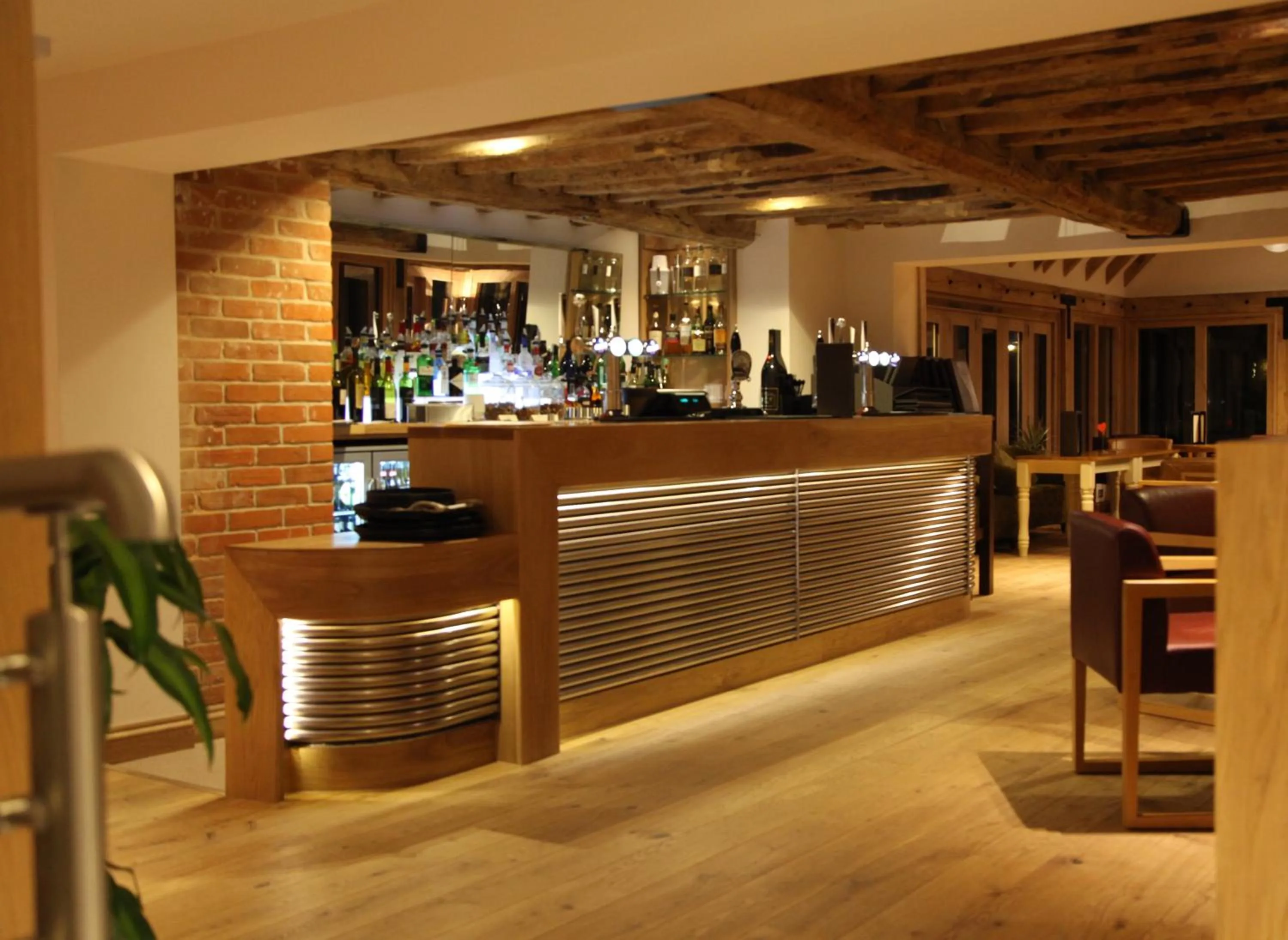 Lounge or bar in Ivy House Country Hotel