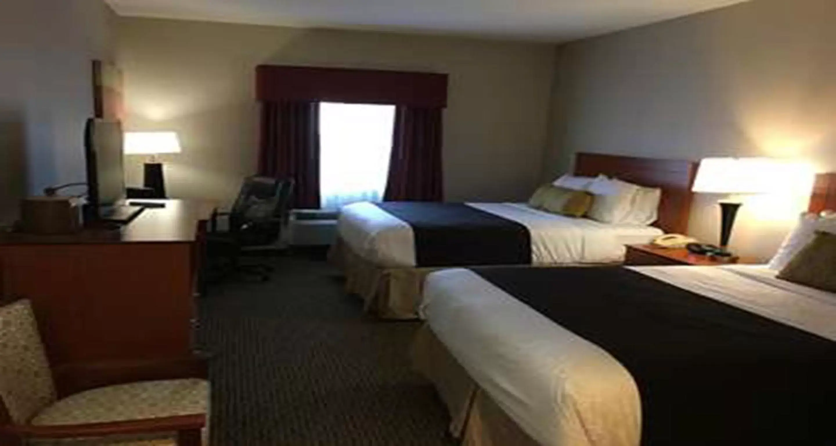 Bedroom, Bed in Best Western Plus Arrowhead Hotel