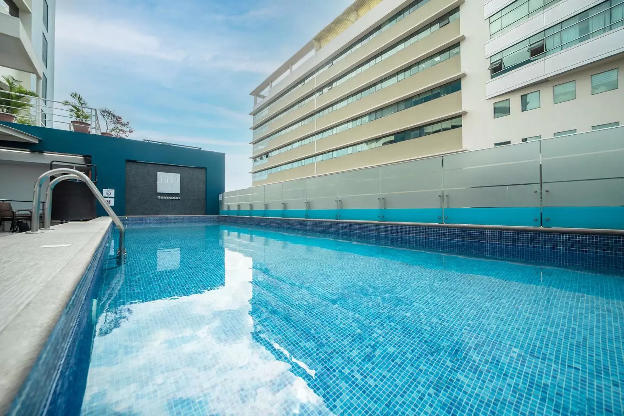 Swimming Pool in TRYP by Wyndham Guayaquil