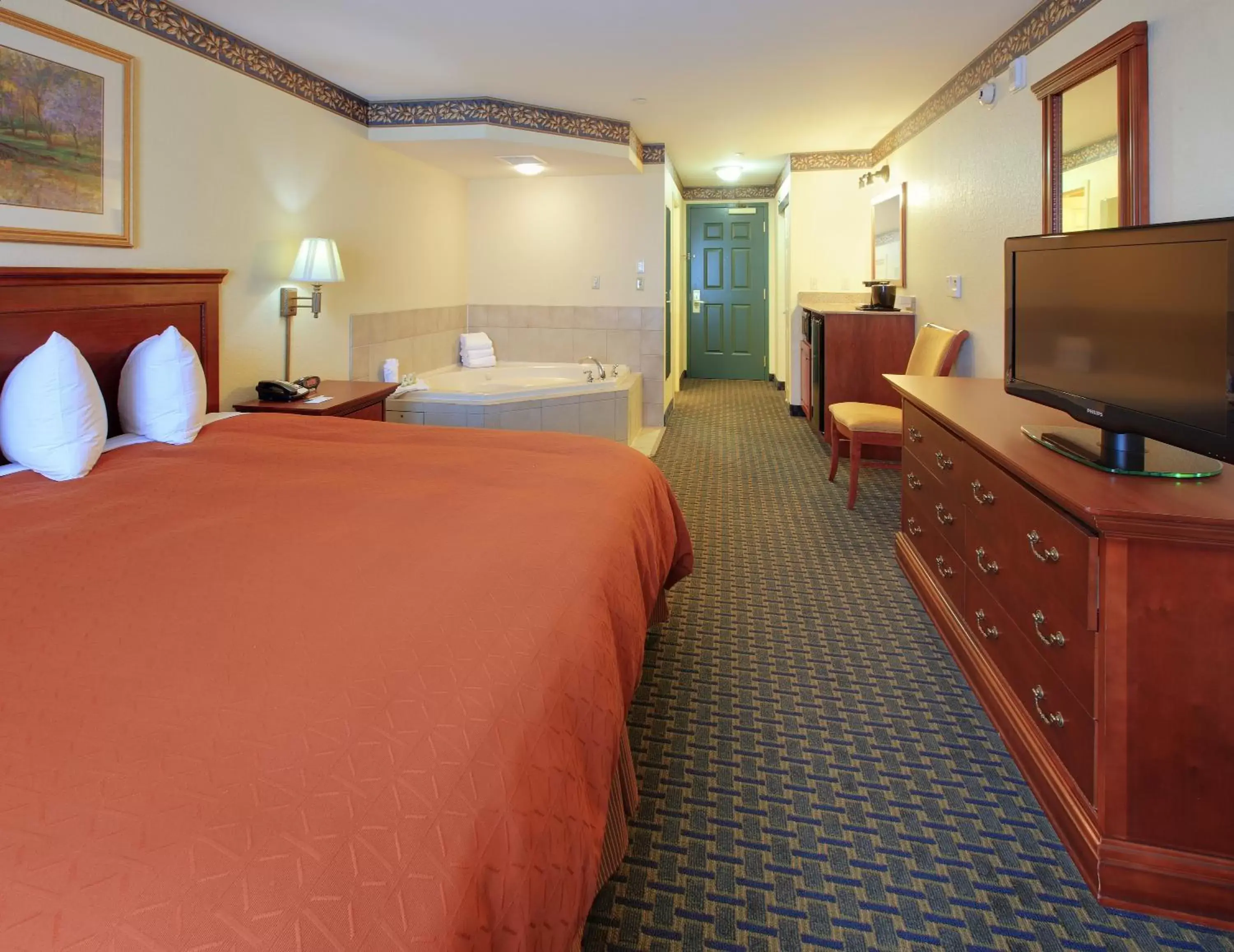 Photo of the whole room, Bed in Country Inn & Suites by Radisson, Bentonville South - Rogers, AR