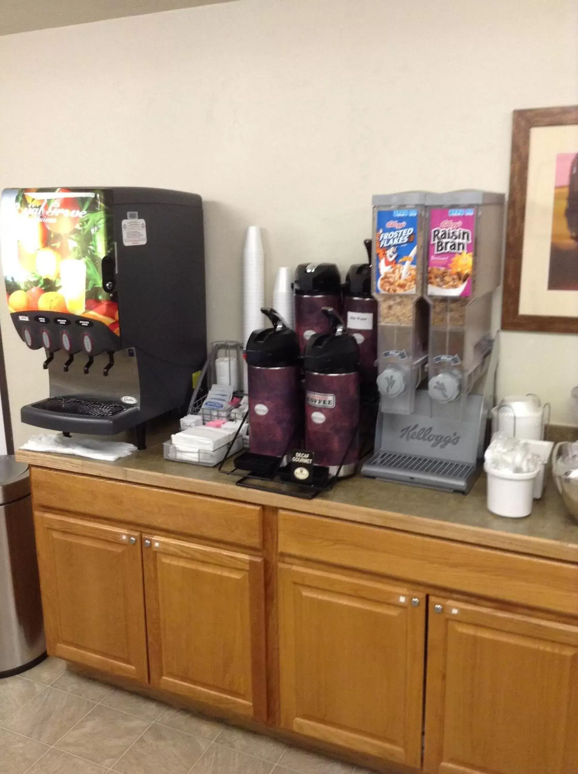 Restaurant/places to eat in Super 8 by Wyndham Ketchikan Restaurant/places to eat in Super 8 by Wyndham Ketchikan