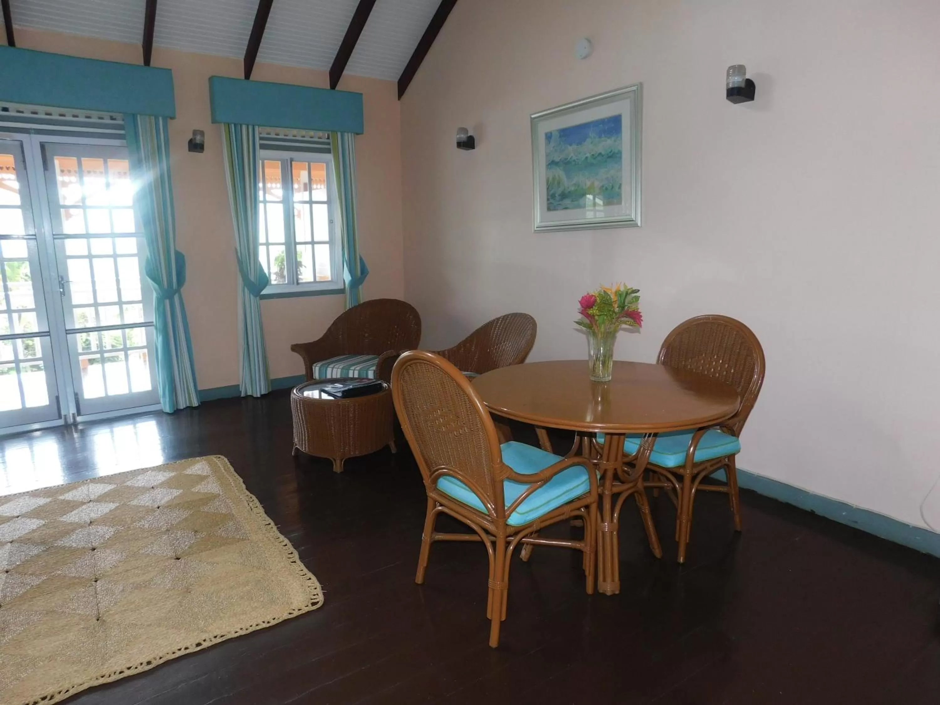 Seating area, Dining Area in La Haut Resort