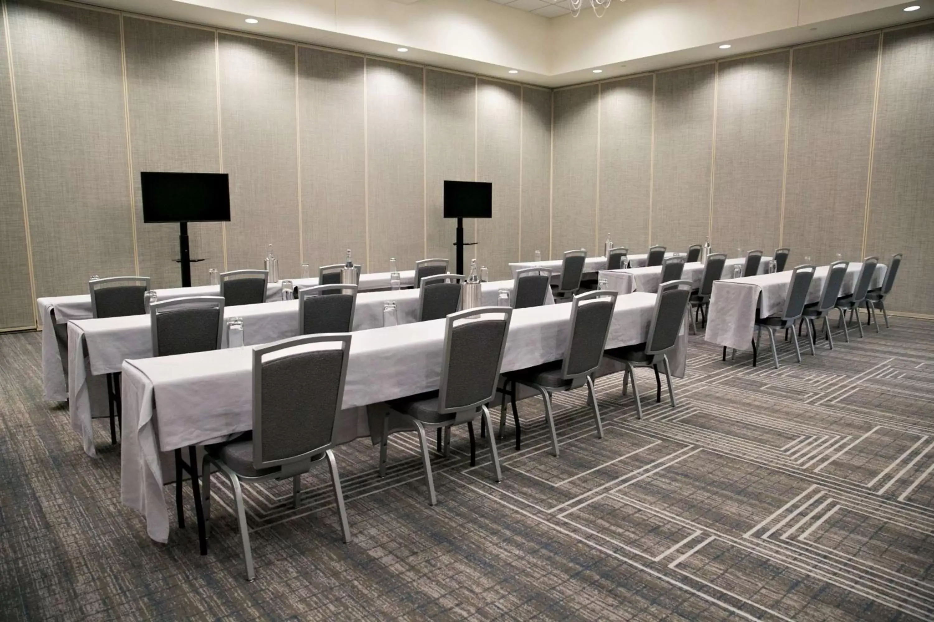 Meeting/conference room in Hilton Minneapolis Bloomington