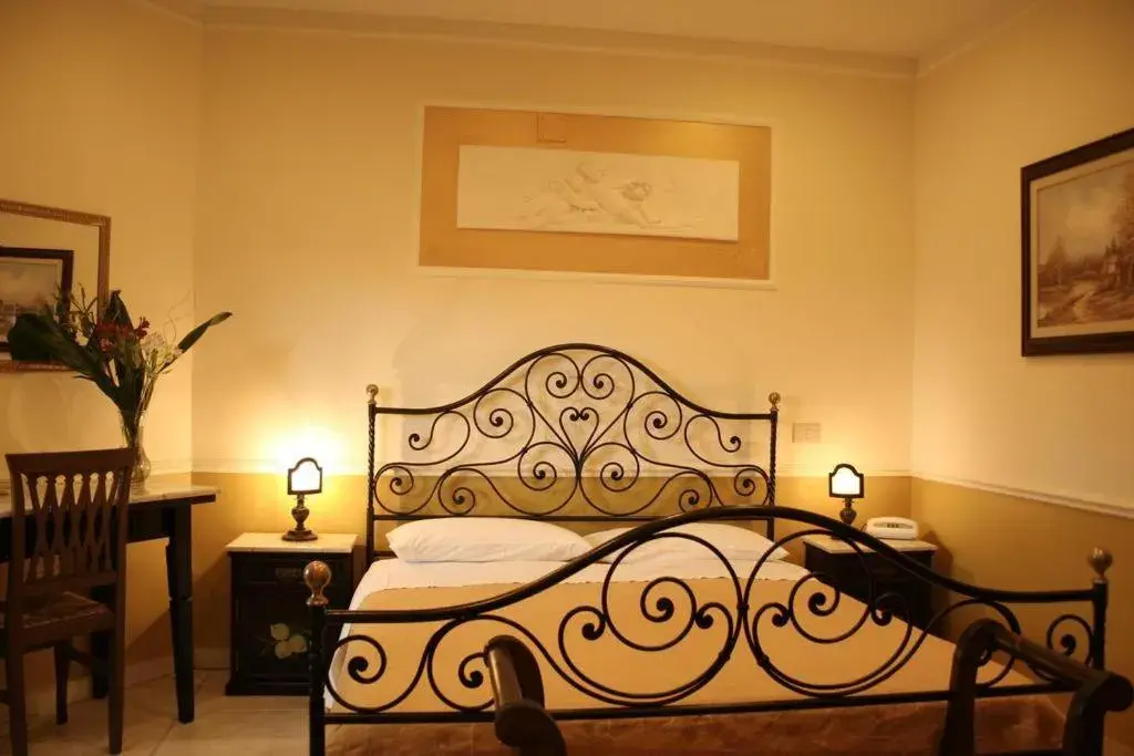 Bed in Hotel & Apartments Villa Linda