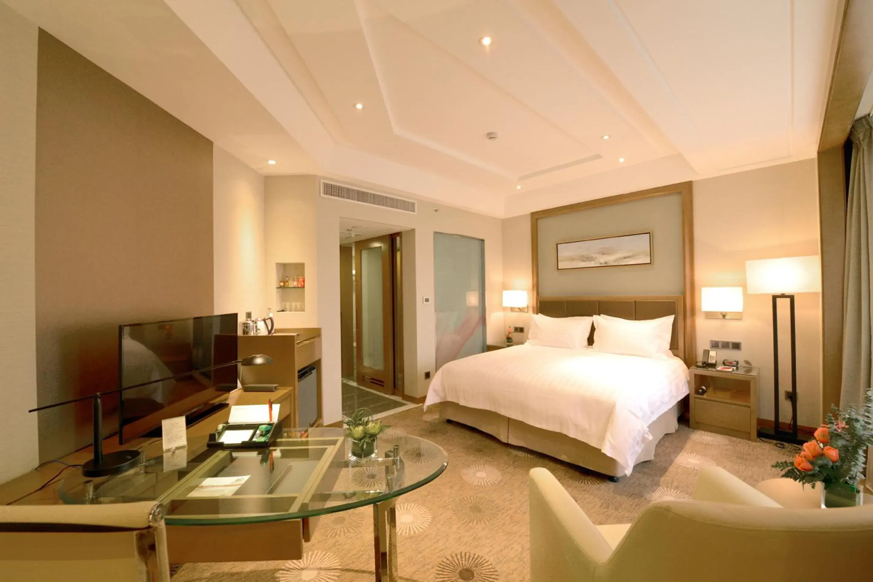 Bedroom in Ramada Plaza Hotel Pudong