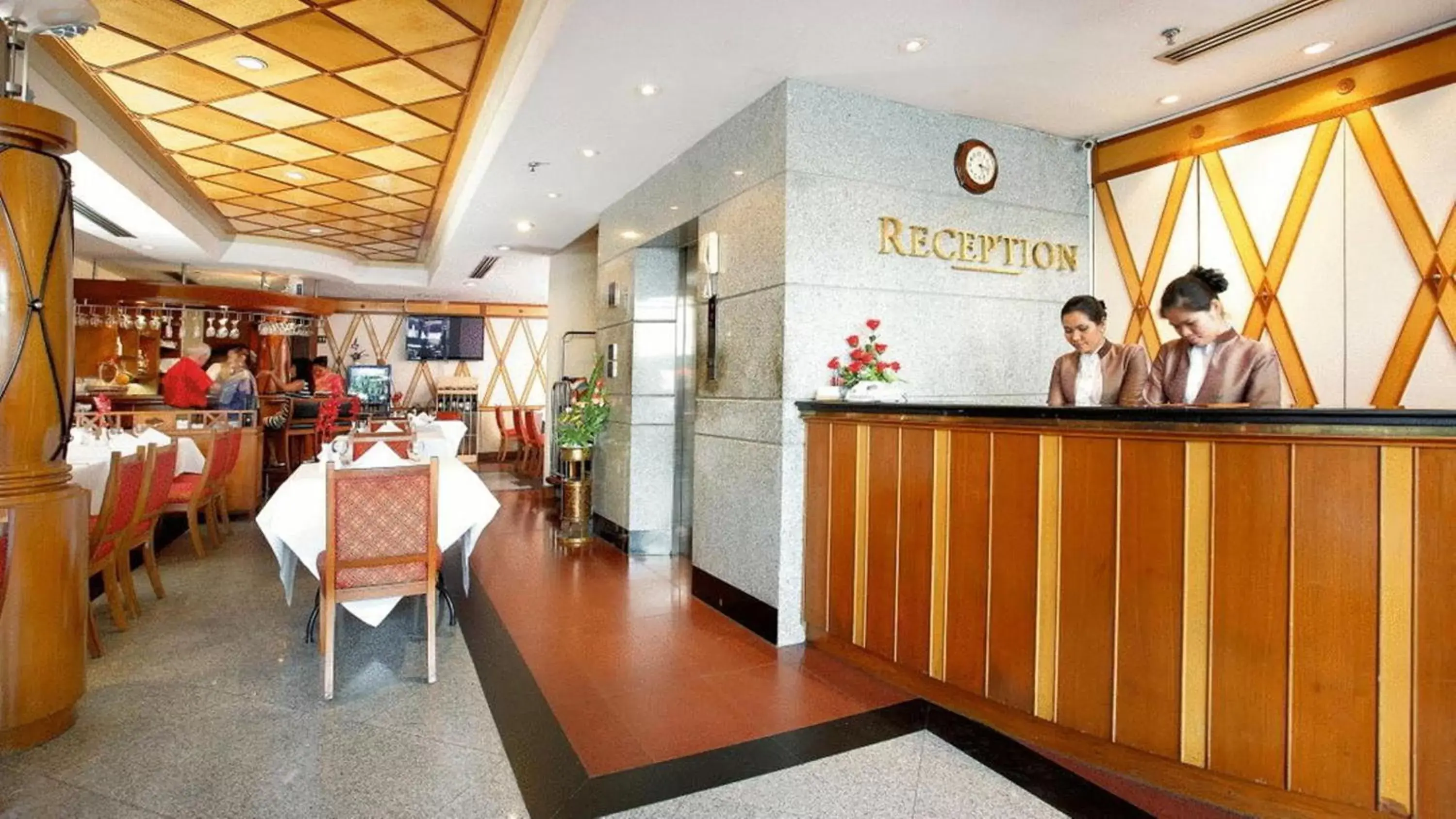Lobby or reception in Majestic Suites Hotel
