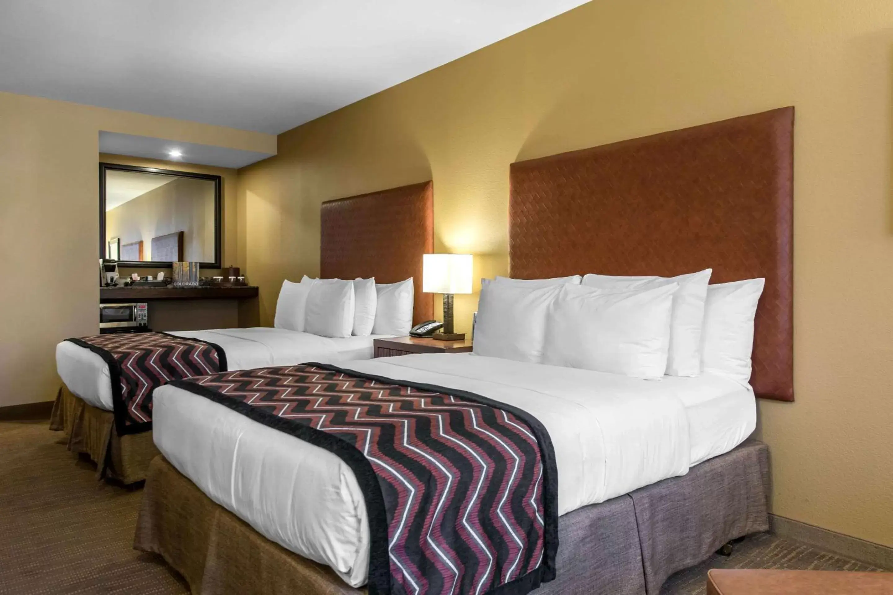 Photo of the whole room, Bed in The Golden Hotel, Ascend Hotel Collection