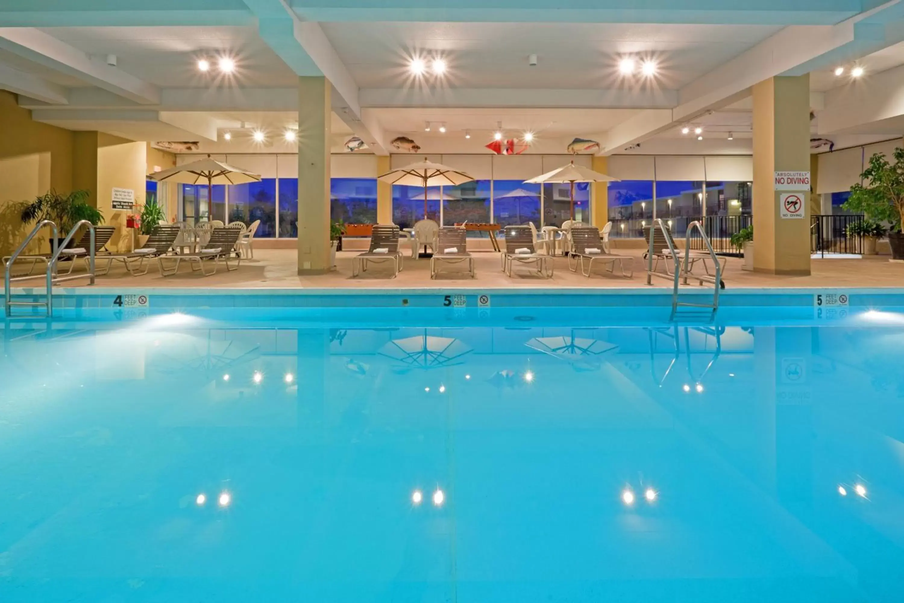 Spring, Swimming Pool in Red Lion Hotel Harrisburg Hershey