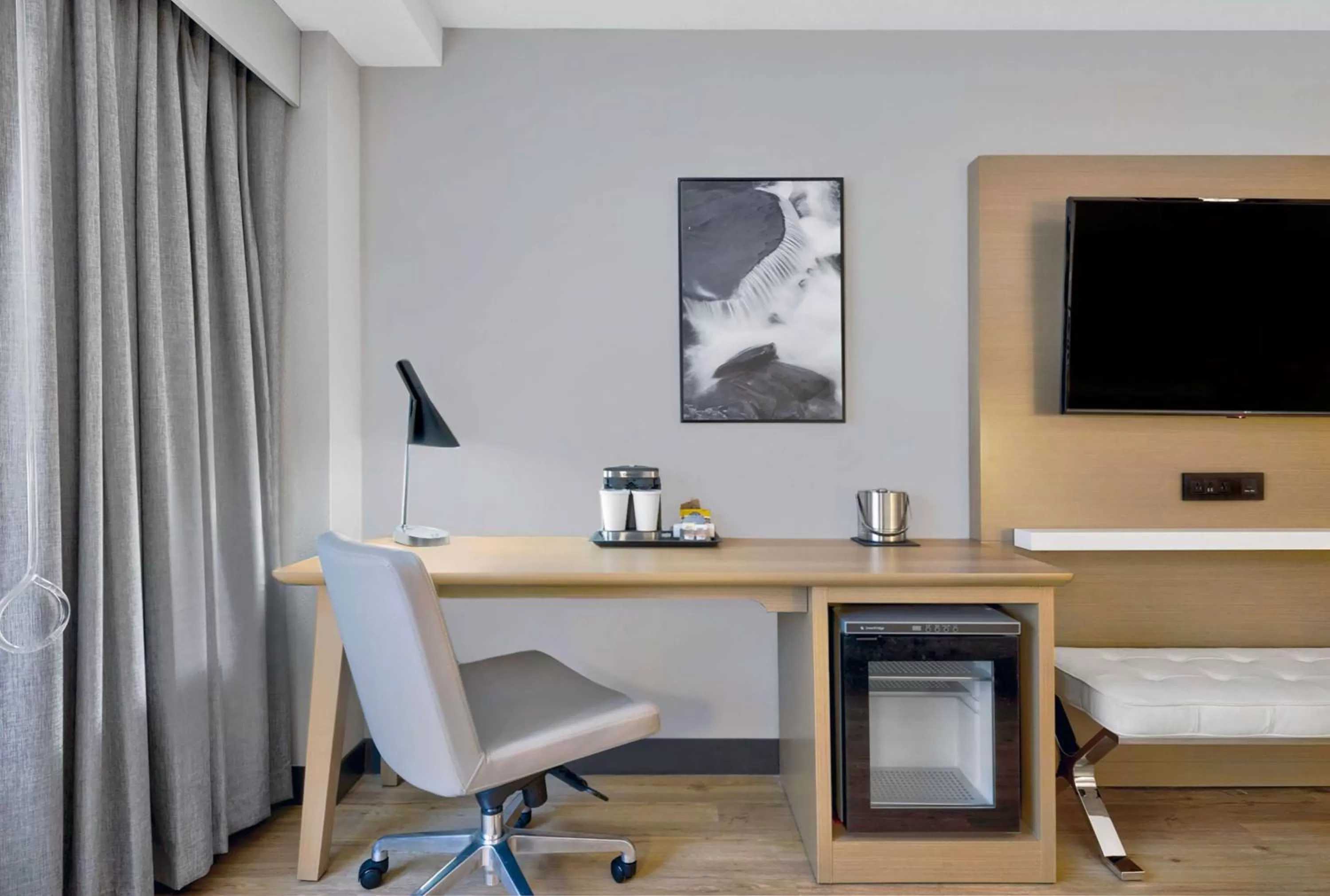 Bedroom in DoubleTree by Hilton Davenport