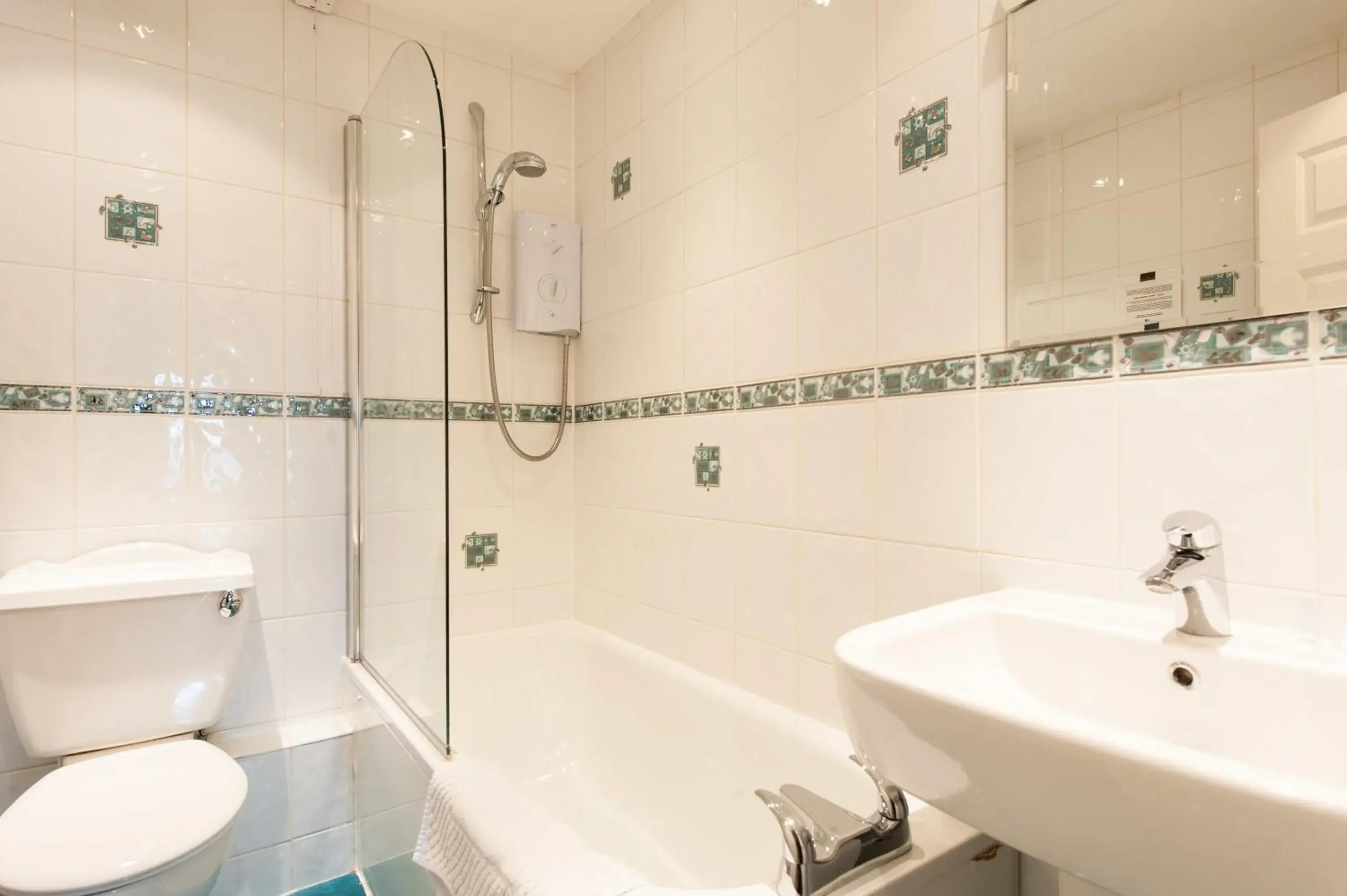 Bathroom in Kildonan Lodge Hotel