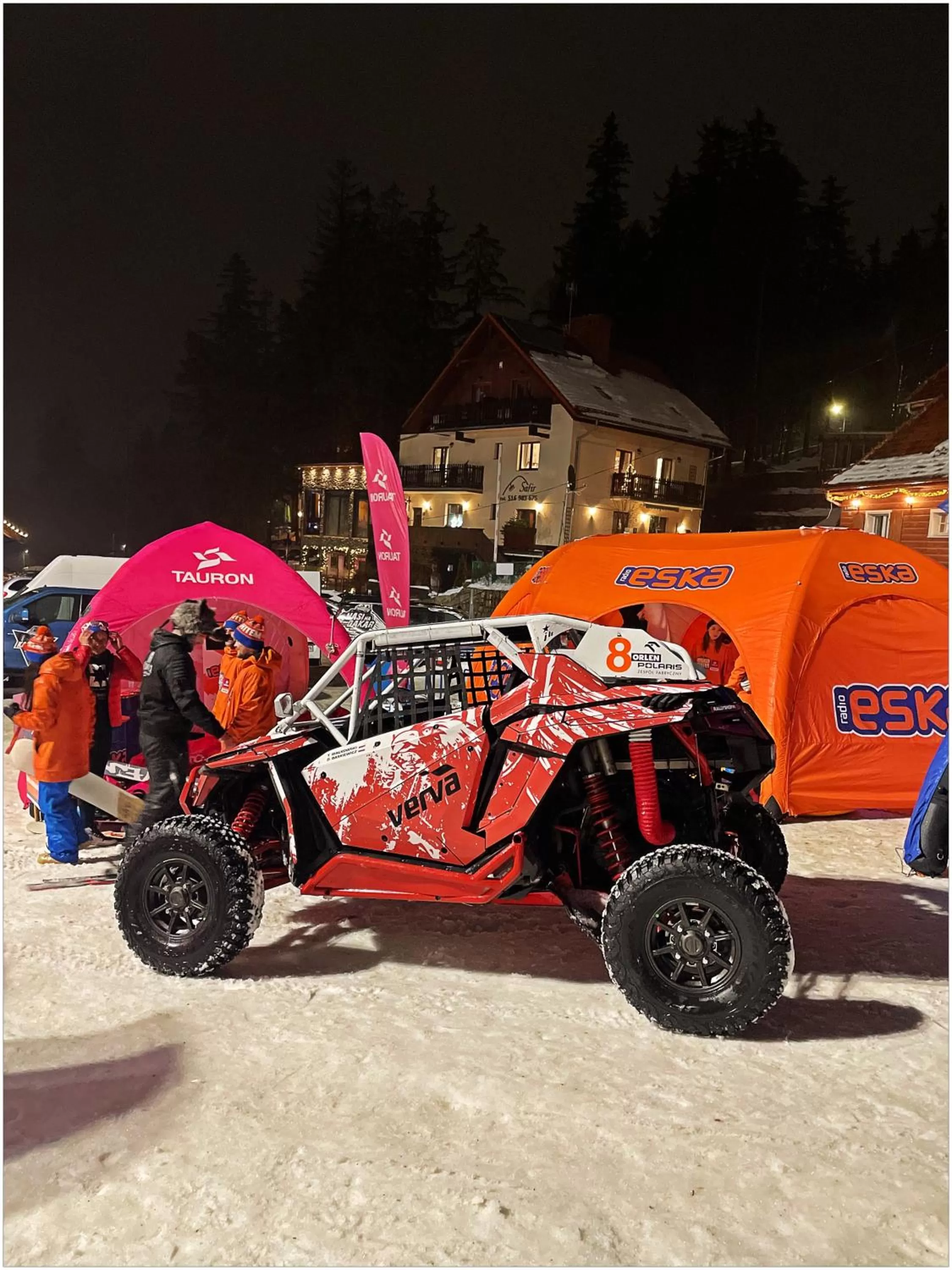 Night in Safir przy samym WYCIĄGU