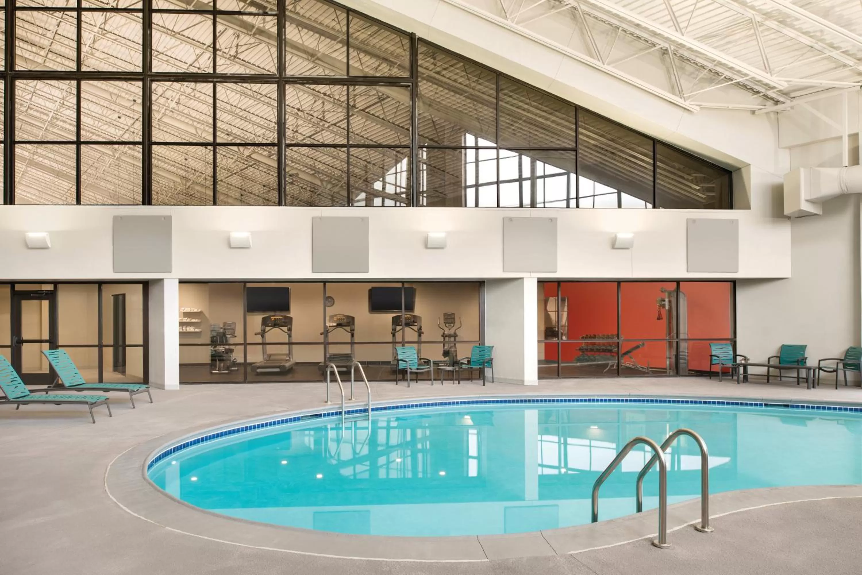Swimming pool in Holiday Inn - Bloomington - Normal by IHG
