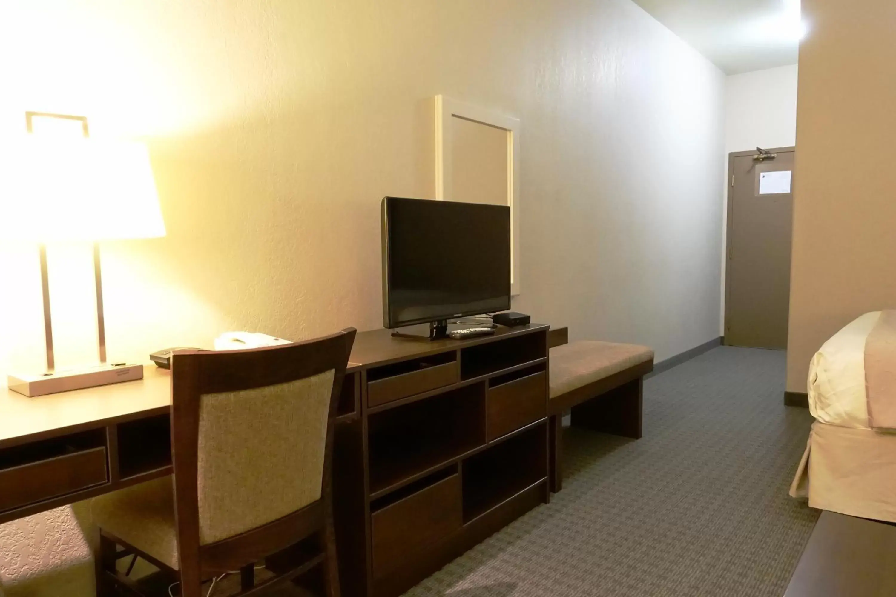Other, TV/Entertainment Center in Super 8 by Wyndham Dauphin