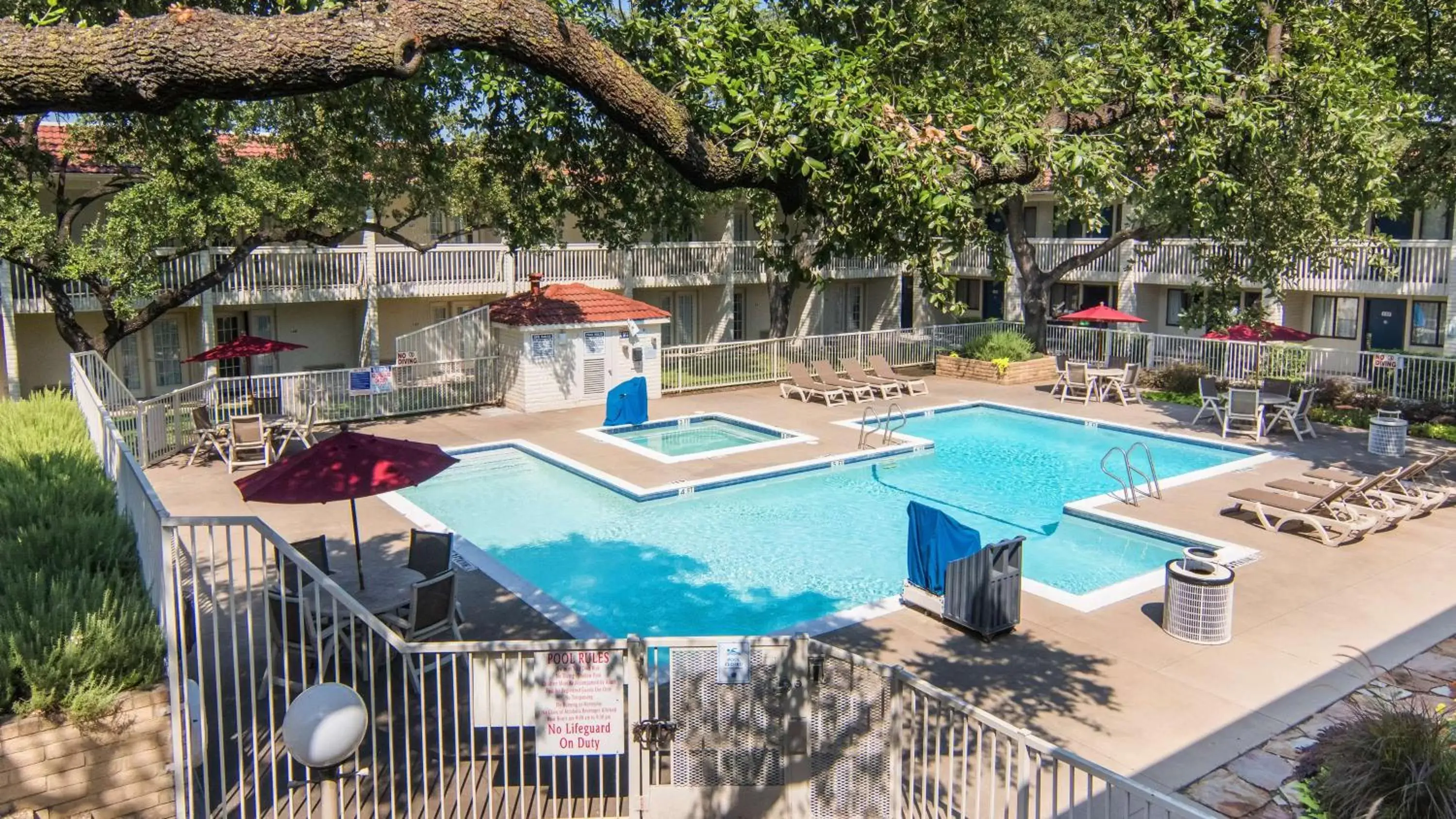 Pool View in Motel 6-Addison, TX - Dallas