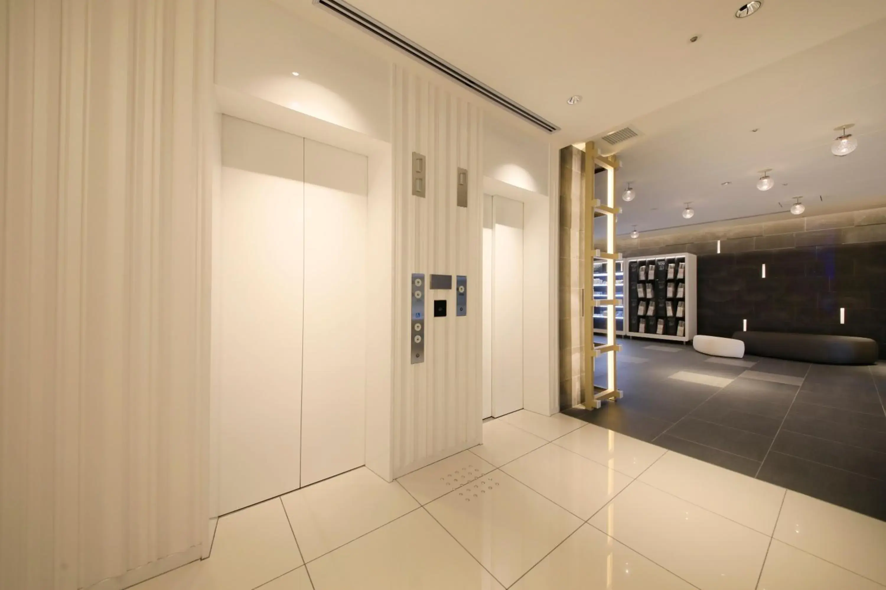 Lobby or reception in S-peria Inn Osaka Hommachi