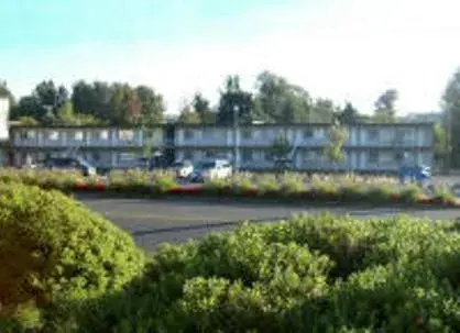 Facade/entrance in Comox Valley Inn & Suites