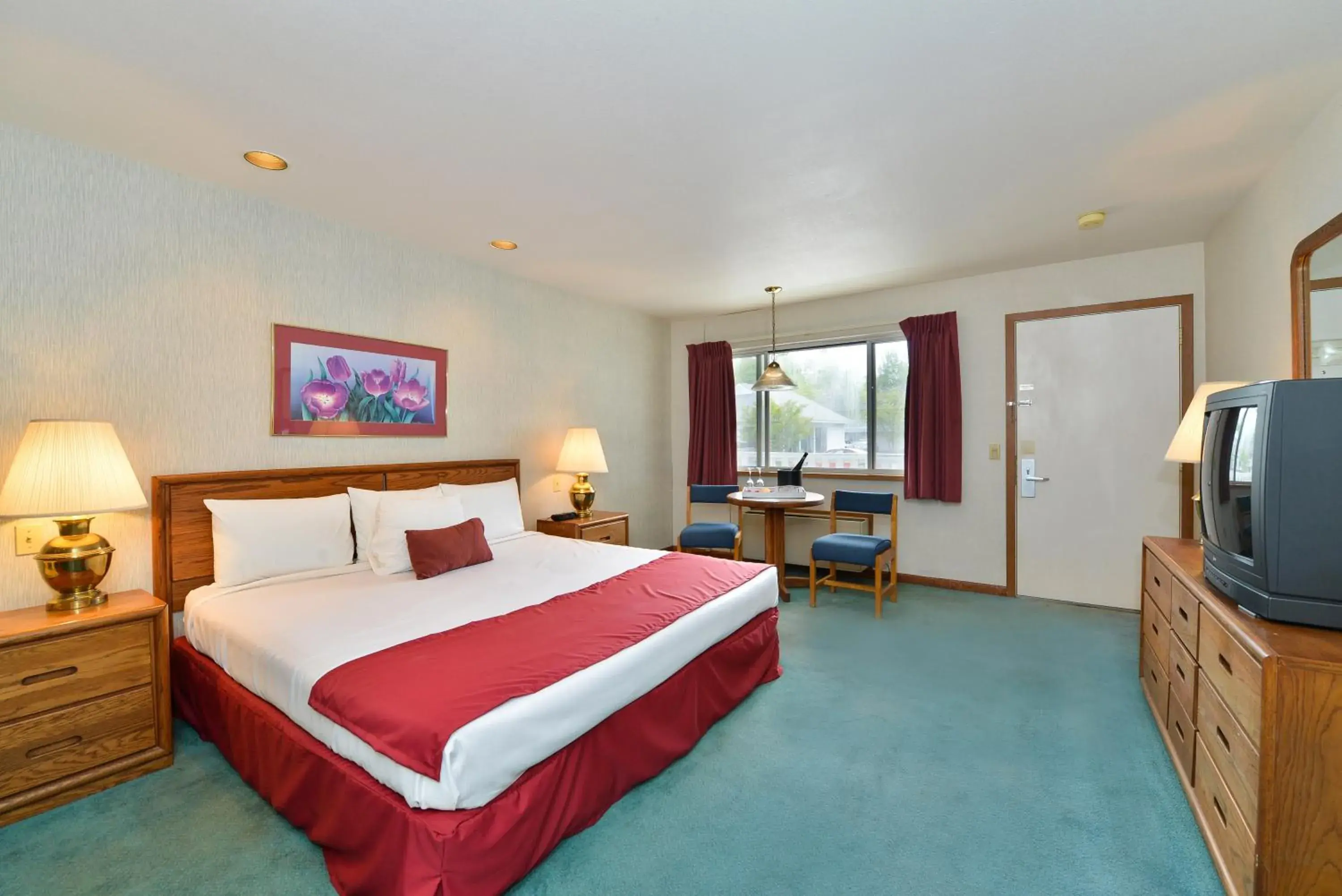 Bedroom in Americas Best Value Inn Mackinaw City