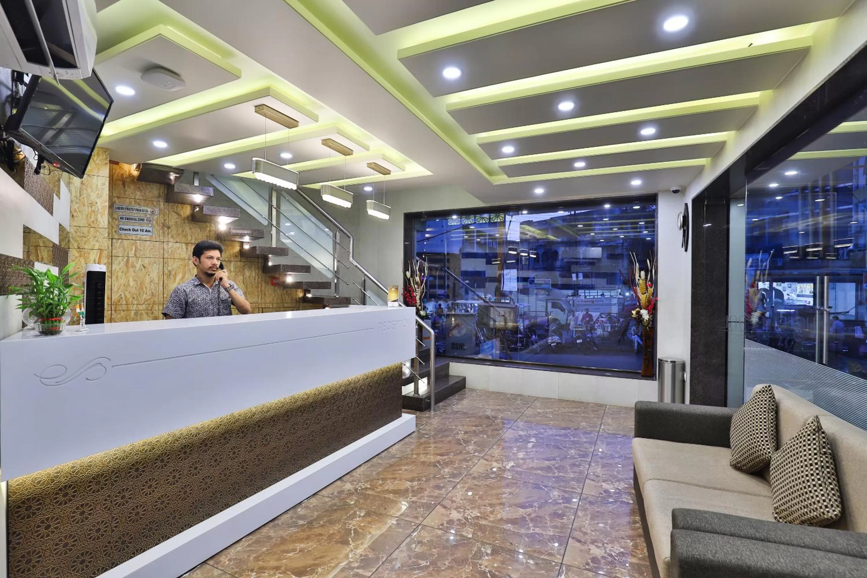 Lobby or reception in Hotel Pearl